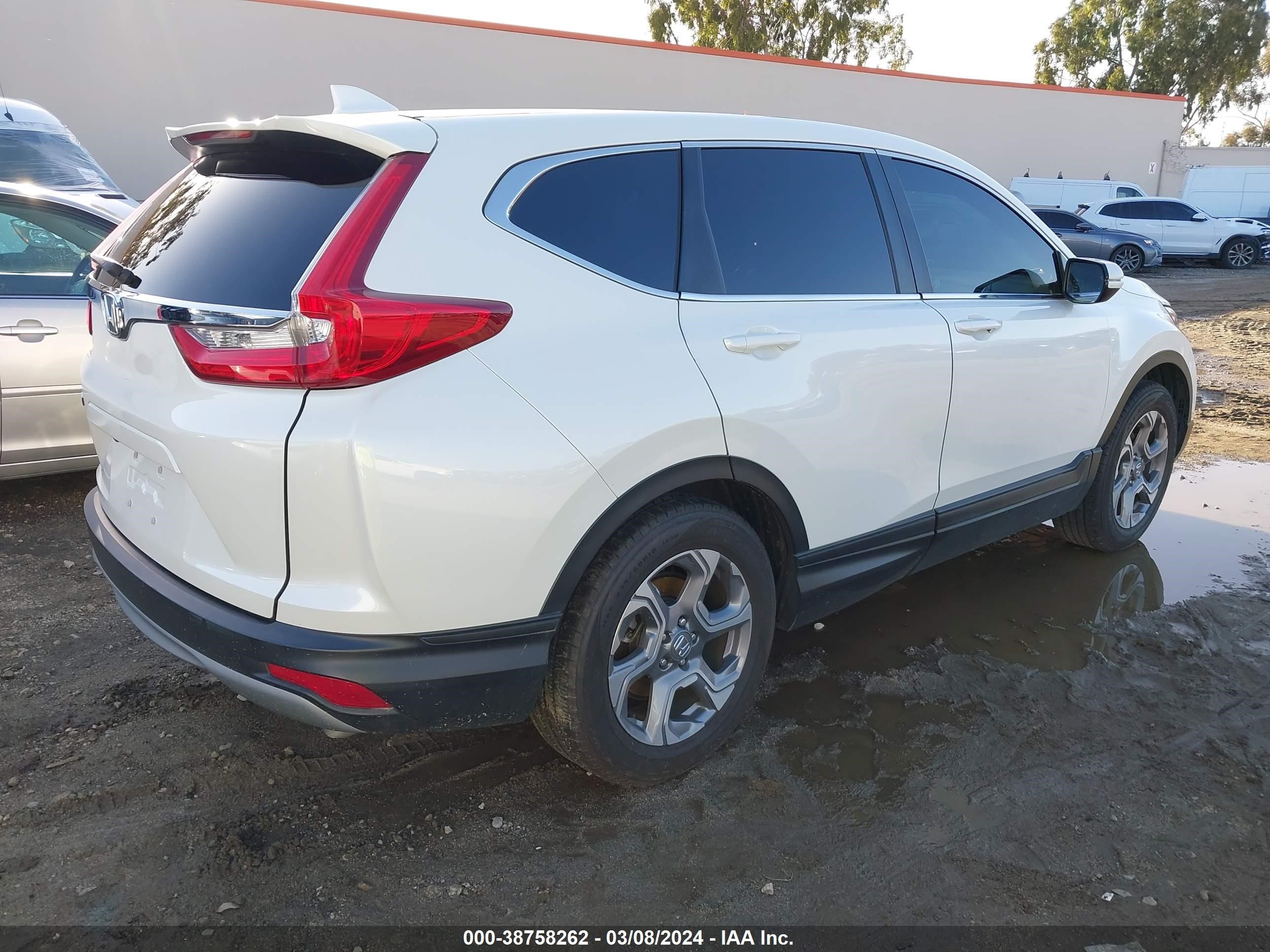 Photo 3 VIN: 2HKRW1H80JH510083 - HONDA CR-V 