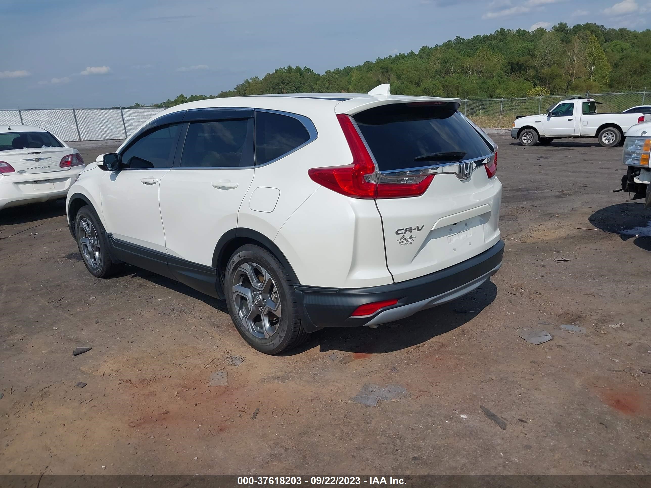 Photo 2 VIN: 2HKRW1H86JH512405 - HONDA CR-V 