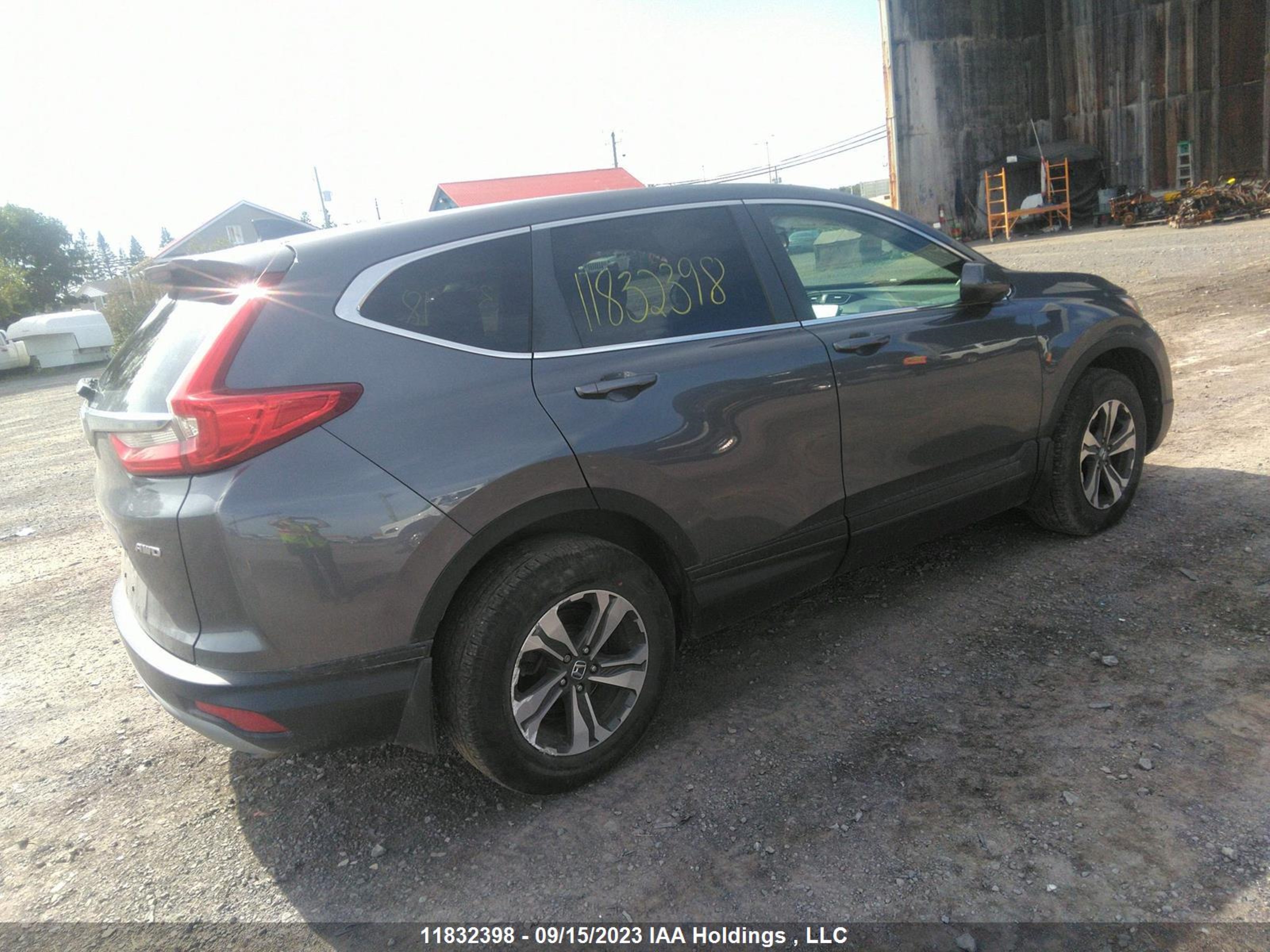 Photo 3 VIN: 2HKRW2H26JH146835 - HONDA CR-V 