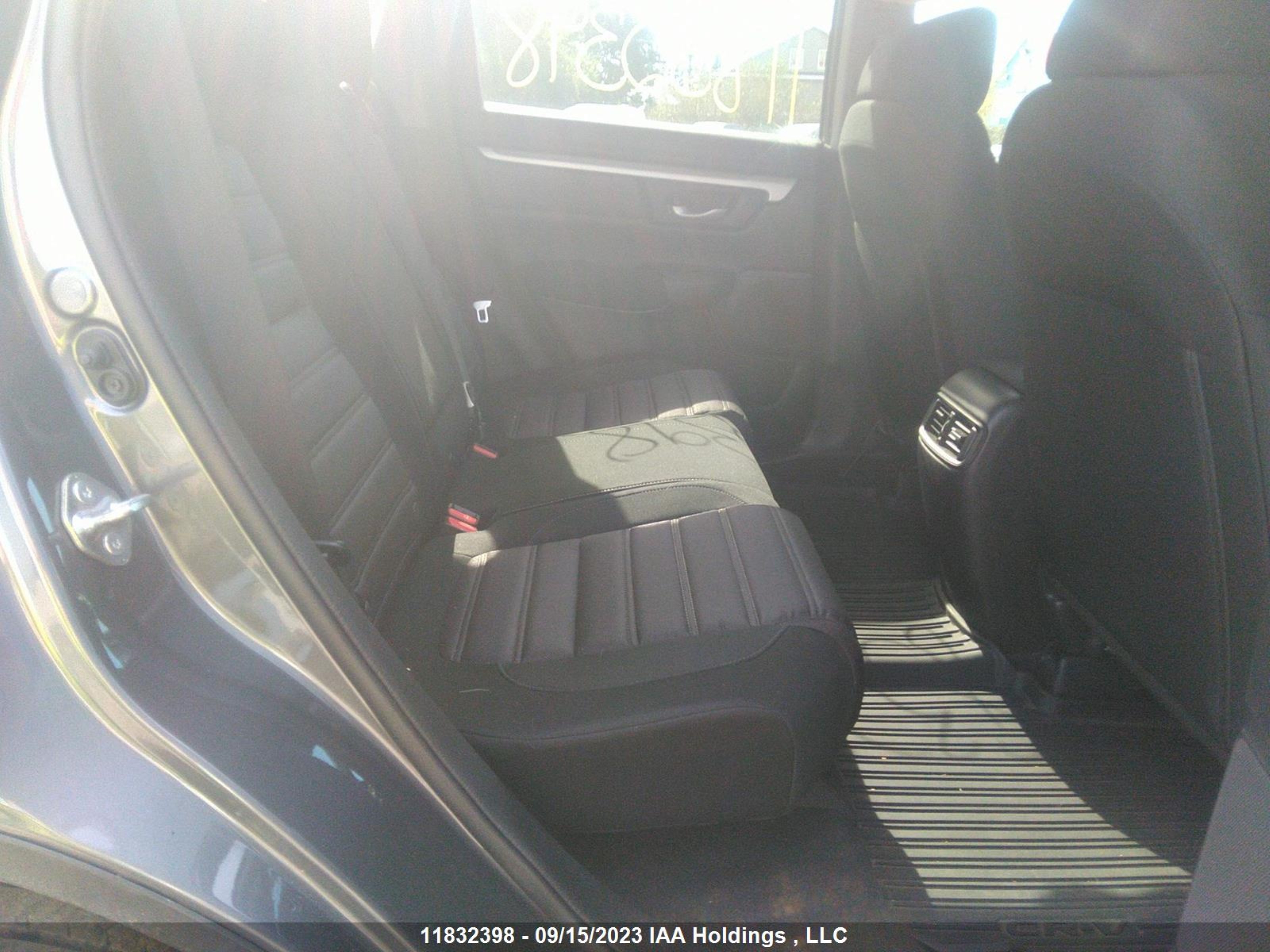 Photo 7 VIN: 2HKRW2H26JH146835 - HONDA CR-V 