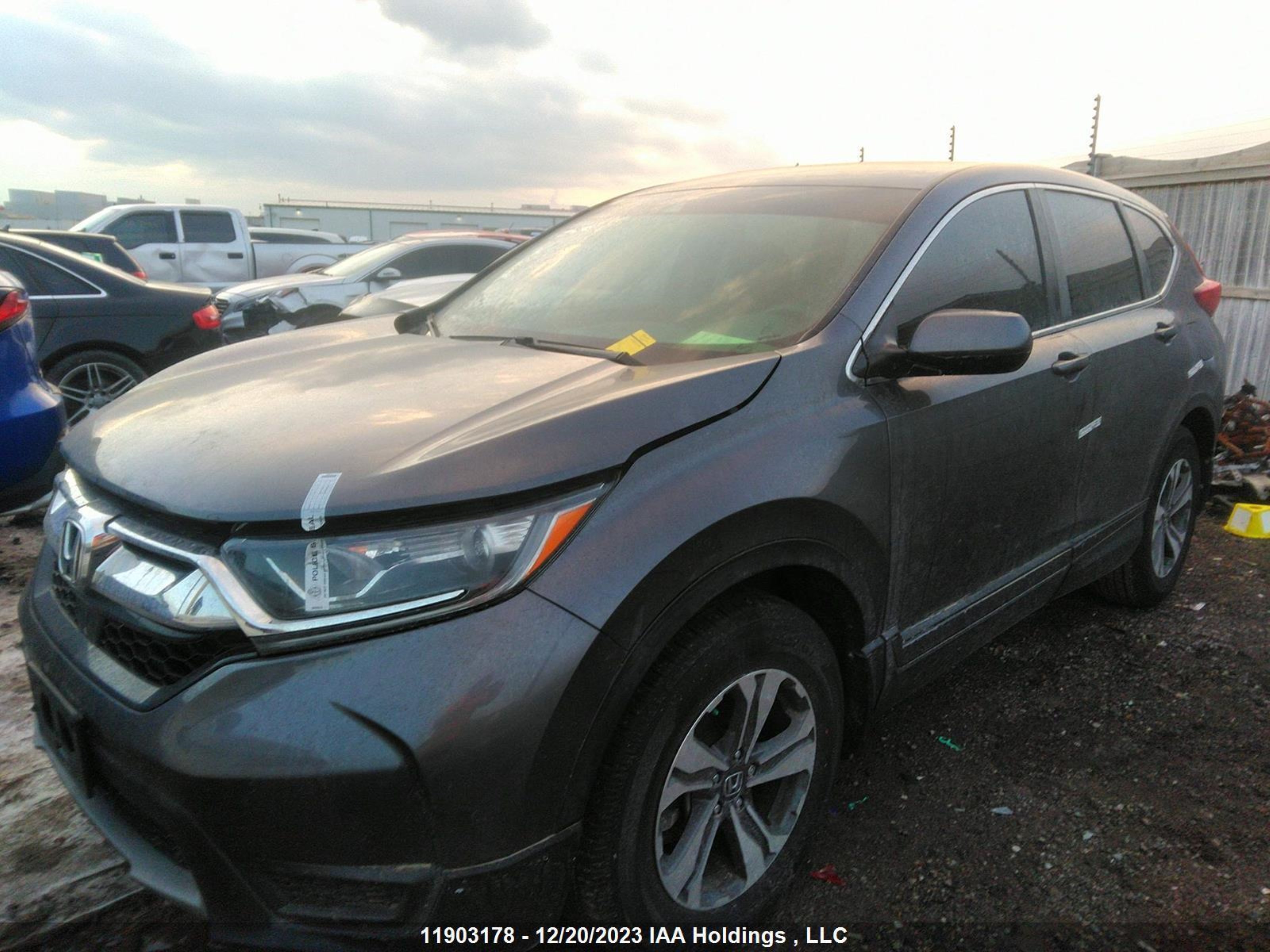 Photo 1 VIN: 2HKRW2H28KH137877 - HONDA CR-V 