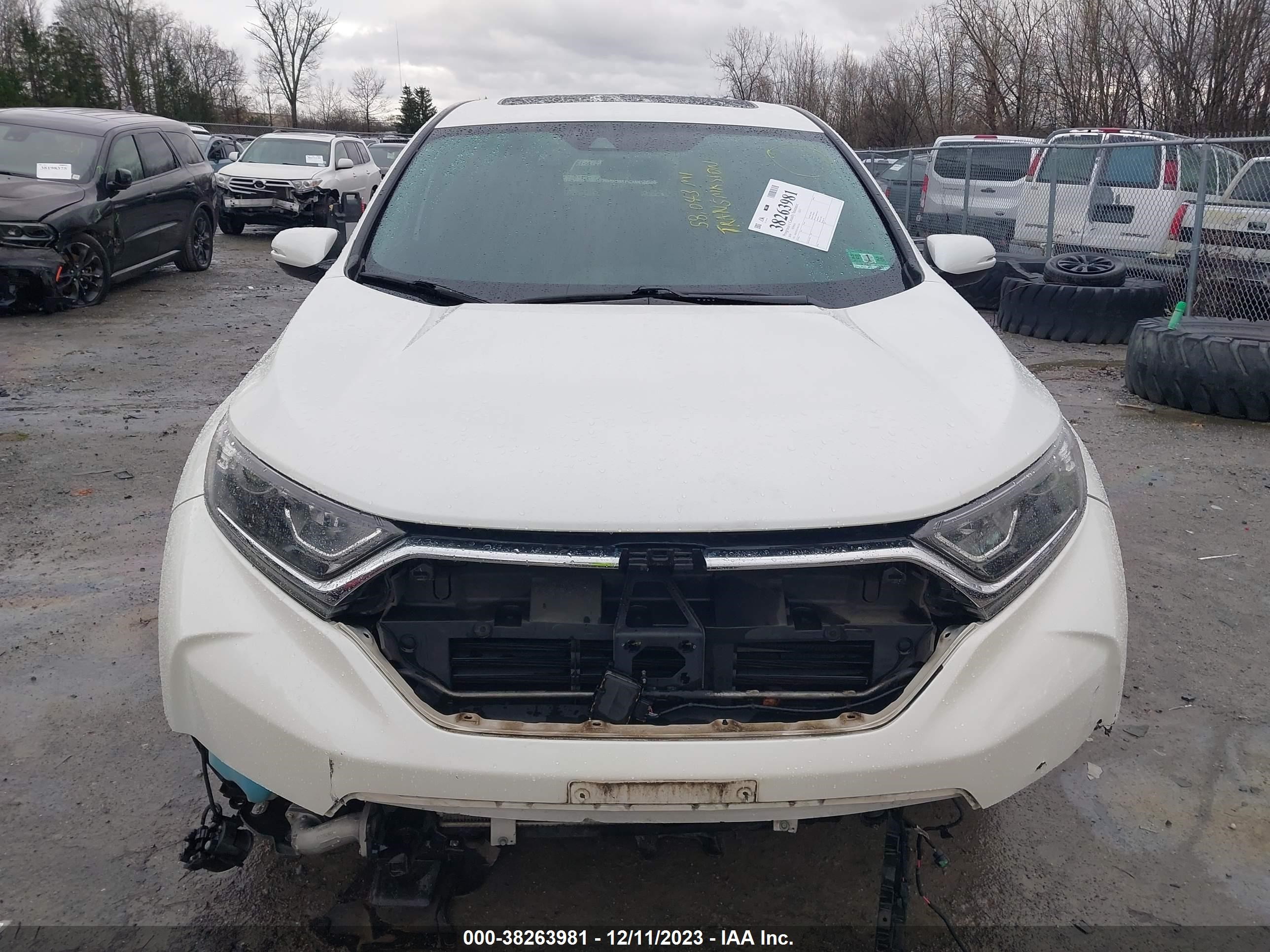 Photo 11 VIN: 2HKRW2H51JH621169 - HONDA CR-V 