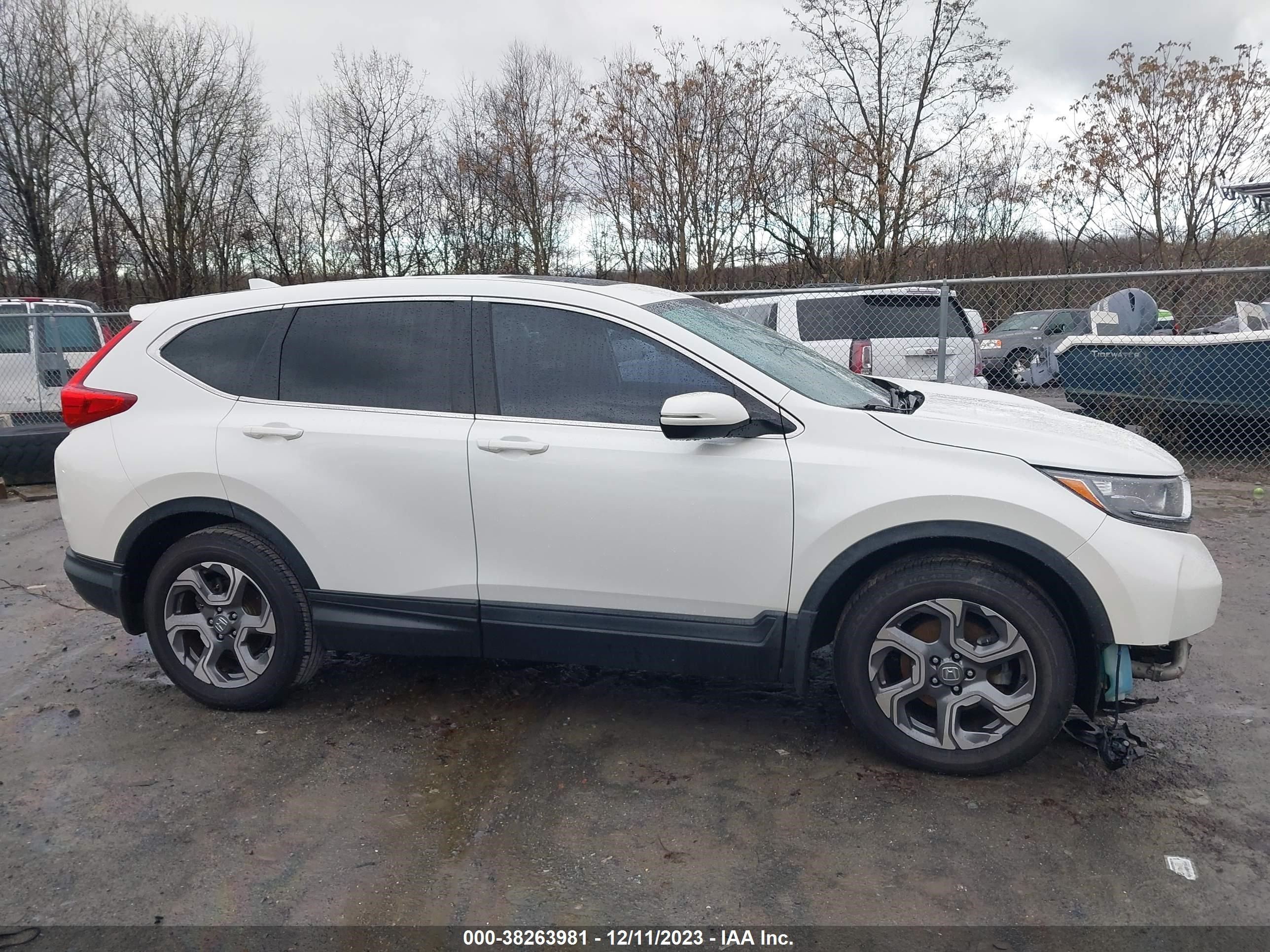 Photo 12 VIN: 2HKRW2H51JH621169 - HONDA CR-V 