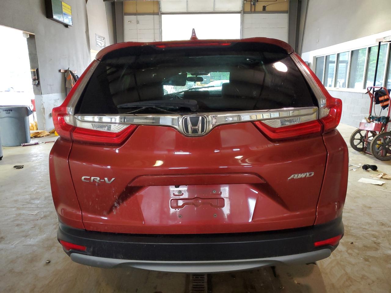 Photo 5 VIN: 2HKRW2H52JH645660 - HONDA CR-V 