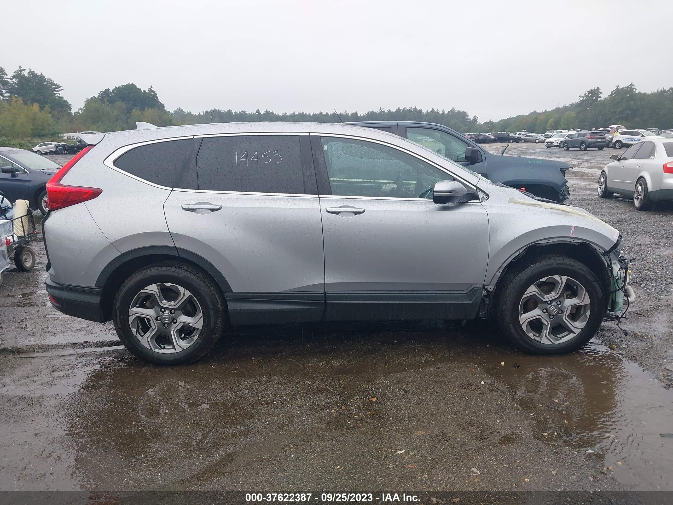 Photo 13 VIN: 2HKRW2H57KH622554 - HONDA CR-V 