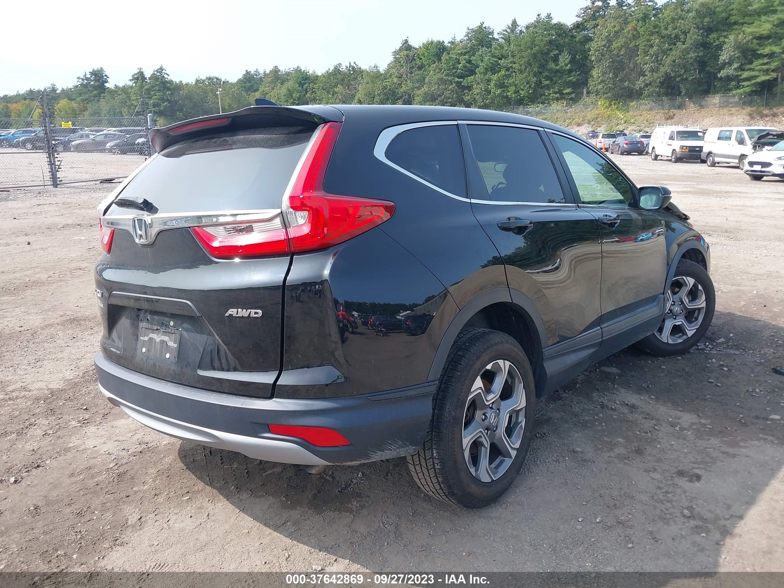 Photo 3 VIN: 2HKRW2H57KH655487 - HONDA CR-V 