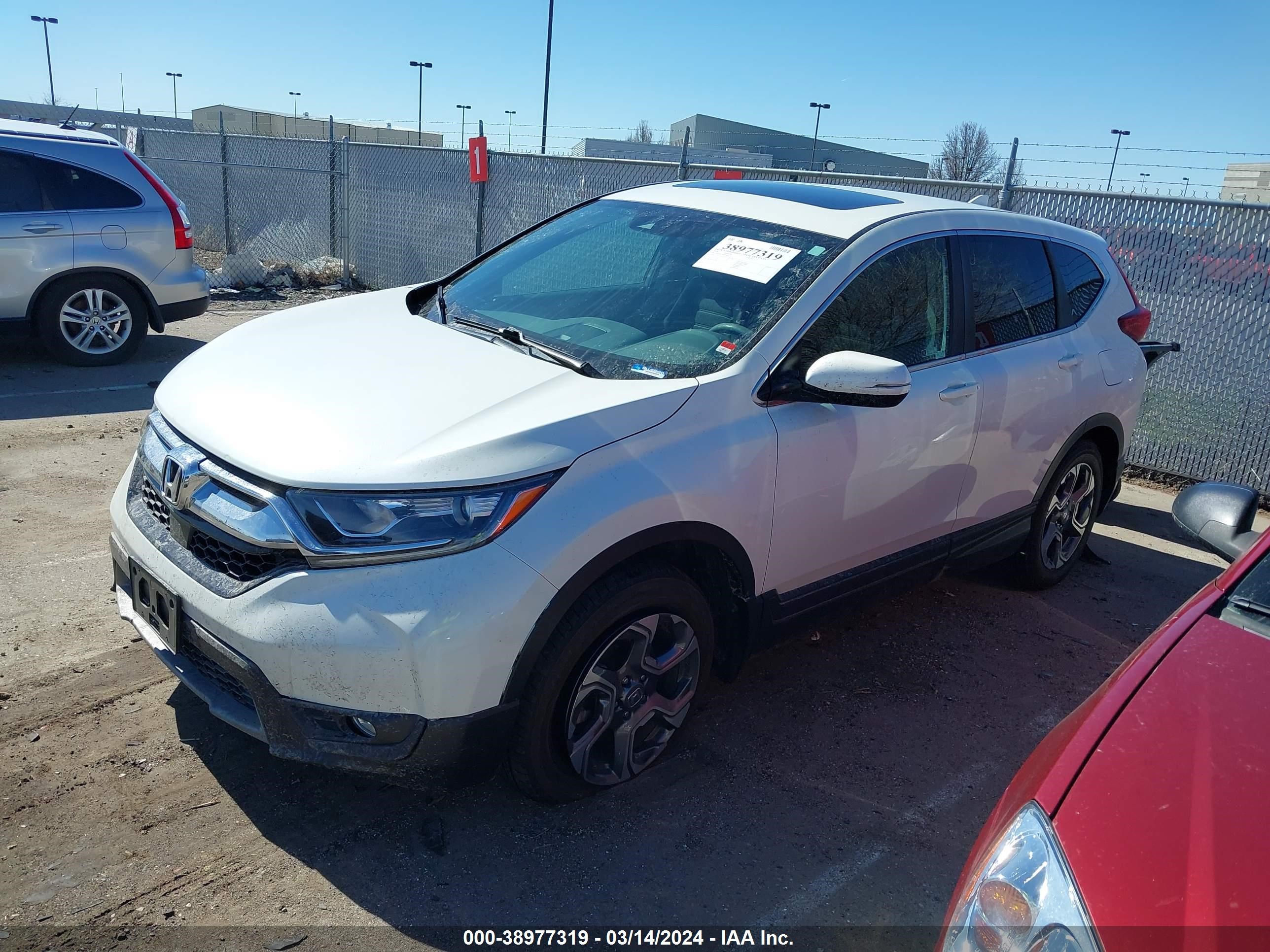 Photo 1 VIN: 2HKRW2H58JH692370 - HONDA CR-V 