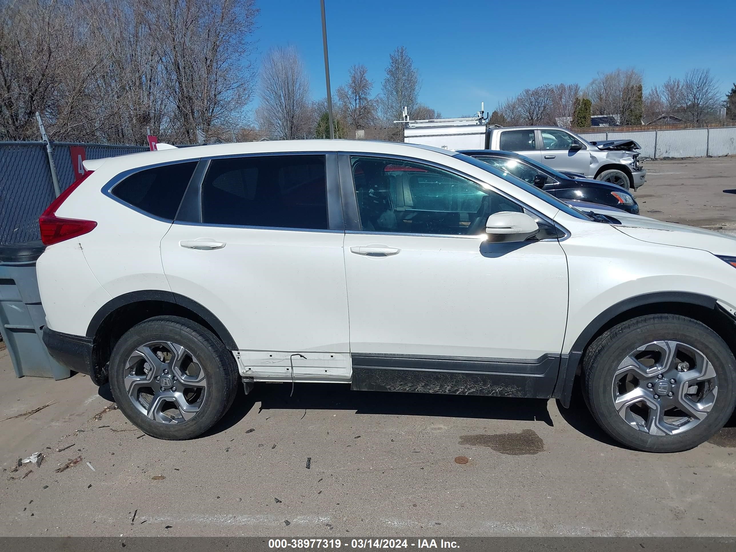 Photo 12 VIN: 2HKRW2H58JH692370 - HONDA CR-V 