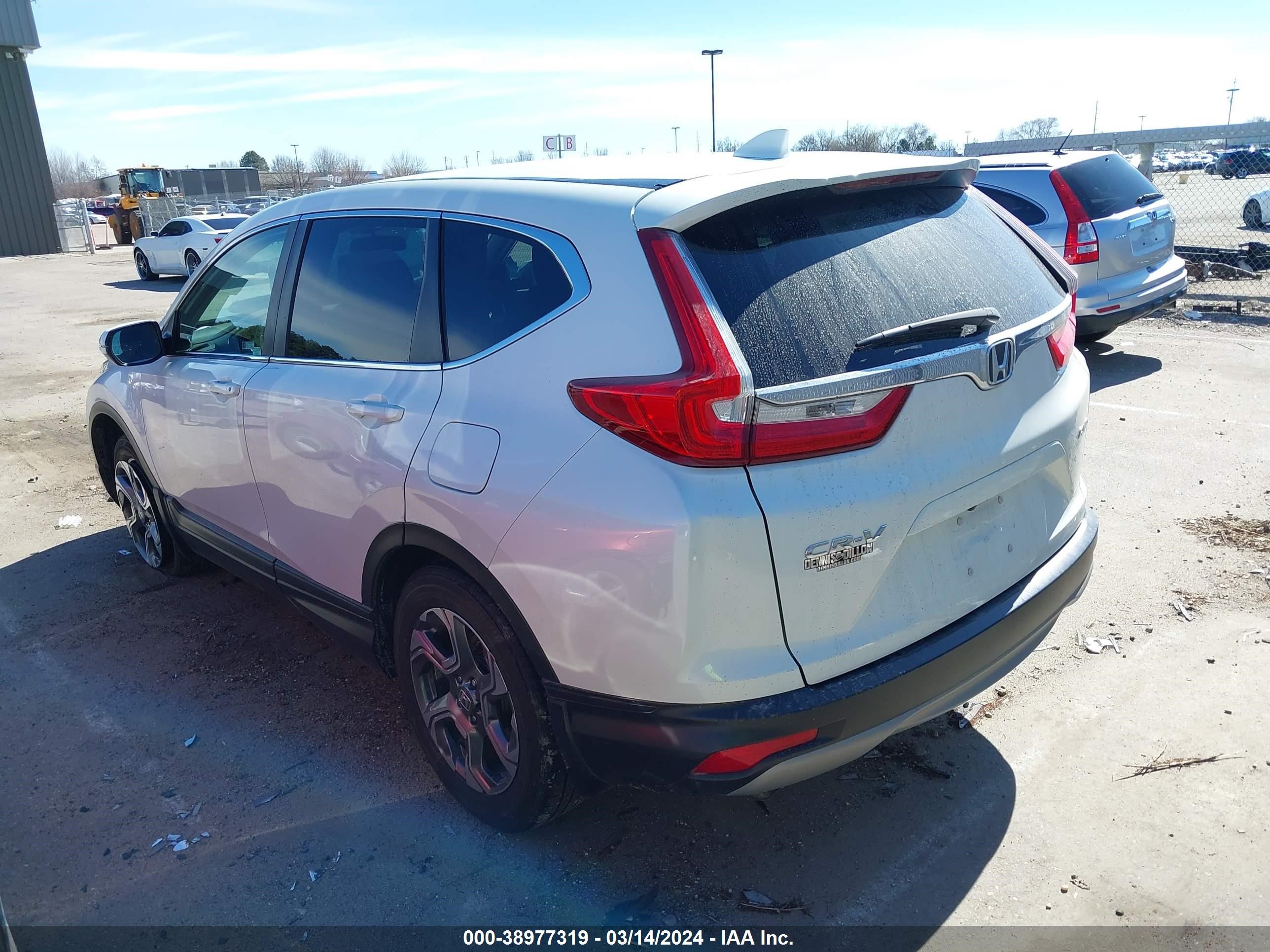 Photo 2 VIN: 2HKRW2H58JH692370 - HONDA CR-V 