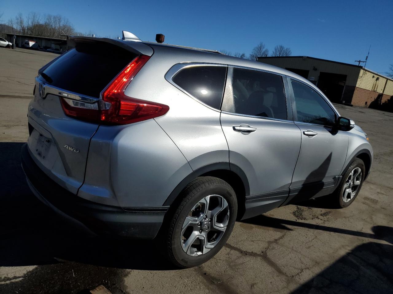 Photo 2 VIN: 2HKRW2H59JH608184 - HONDA CR-V 