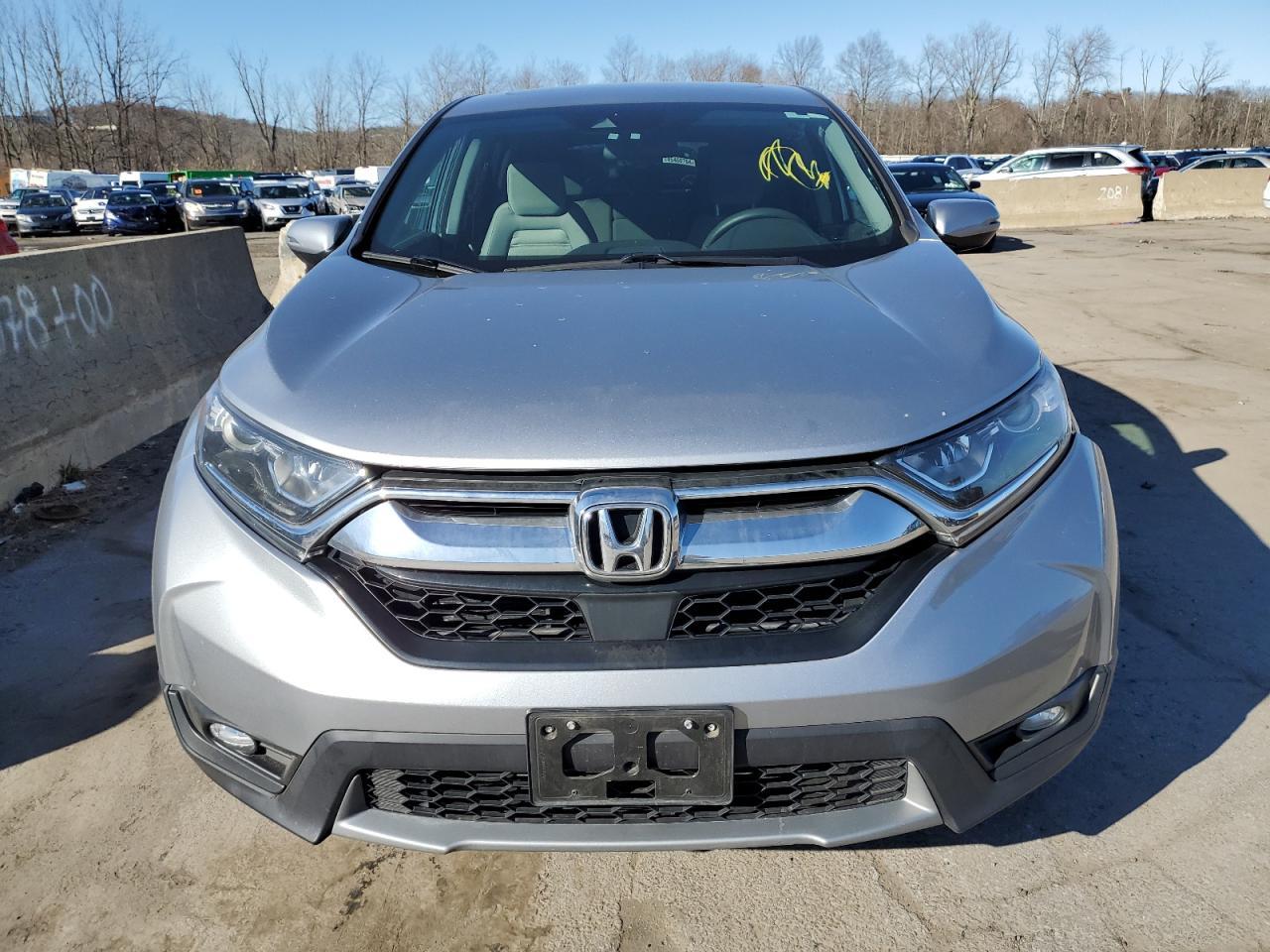 Photo 4 VIN: 2HKRW2H59JH608184 - HONDA CR-V 