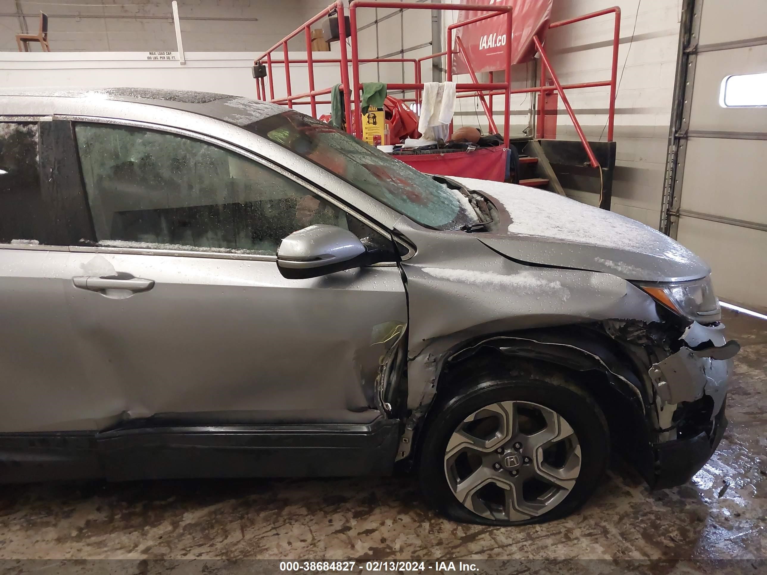 Photo 13 VIN: 2HKRW2H82JH620980 - HONDA CR-V 