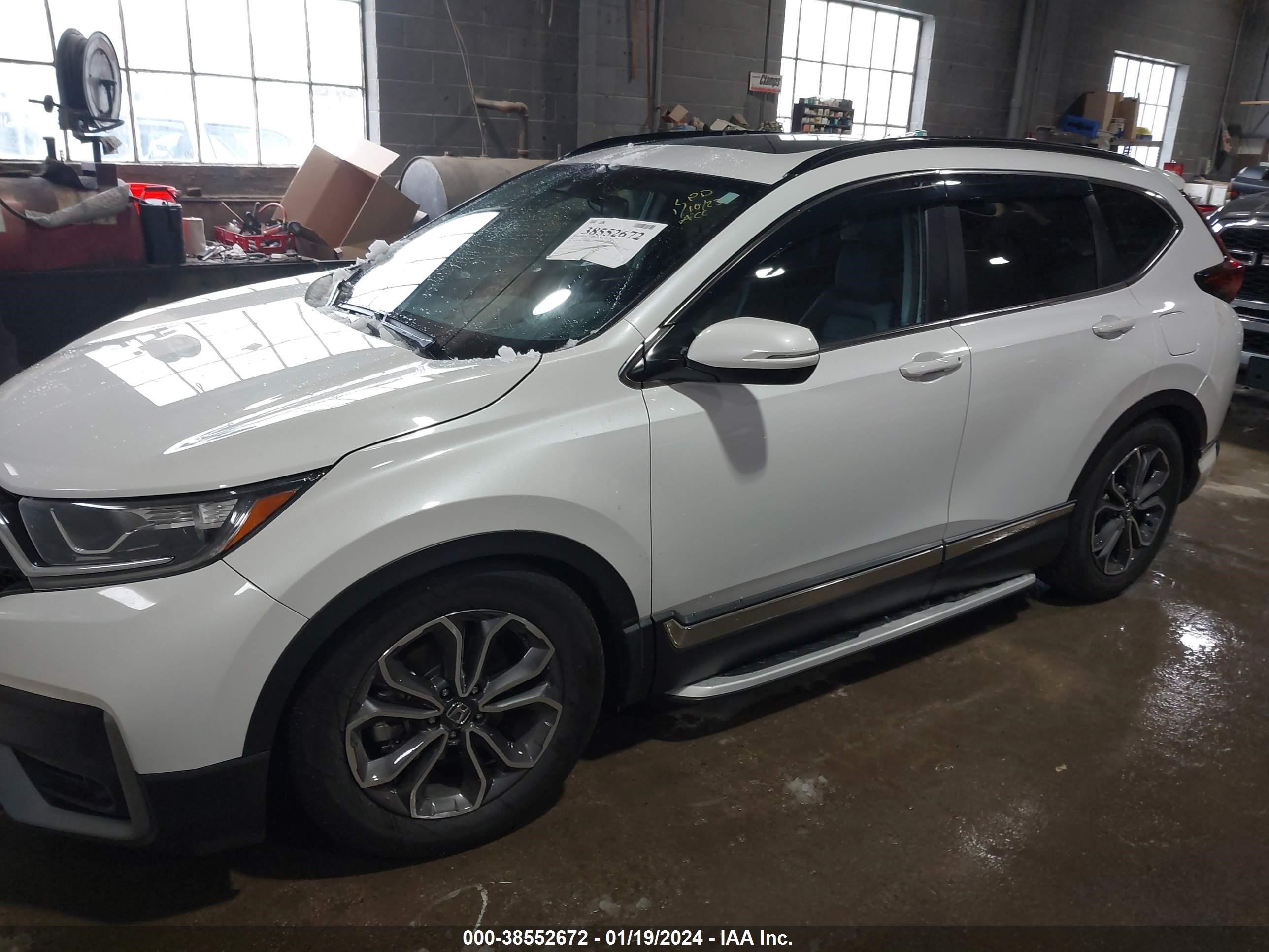 Photo 1 VIN: 2HKRW2H82MH658200 - HONDA CR-V 