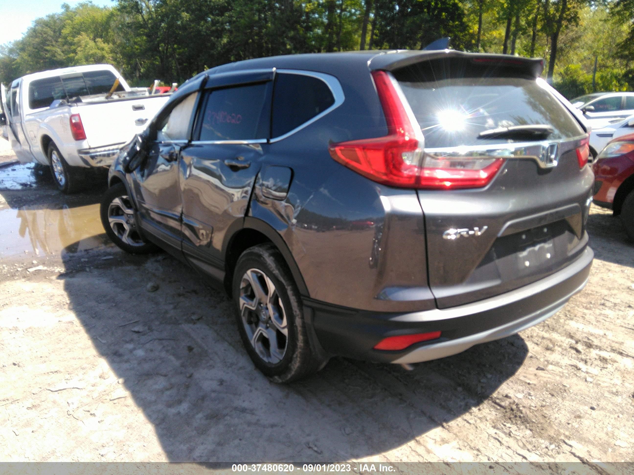 Photo 2 VIN: 2HKRW2H83KH647607 - HONDA CR-V 