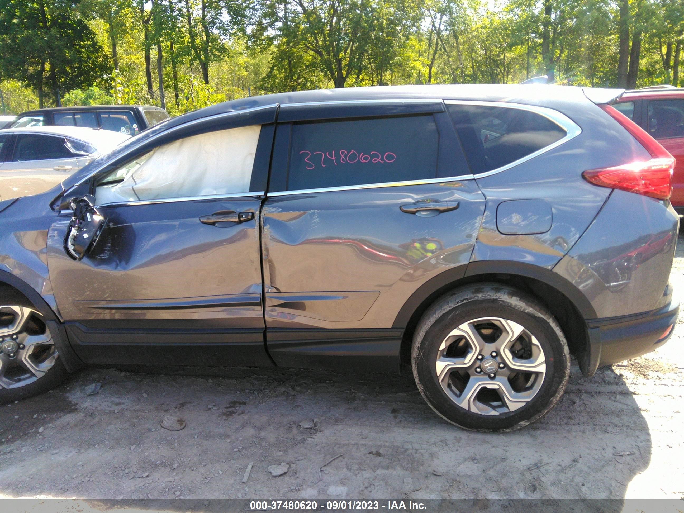 Photo 5 VIN: 2HKRW2H83KH647607 - HONDA CR-V 