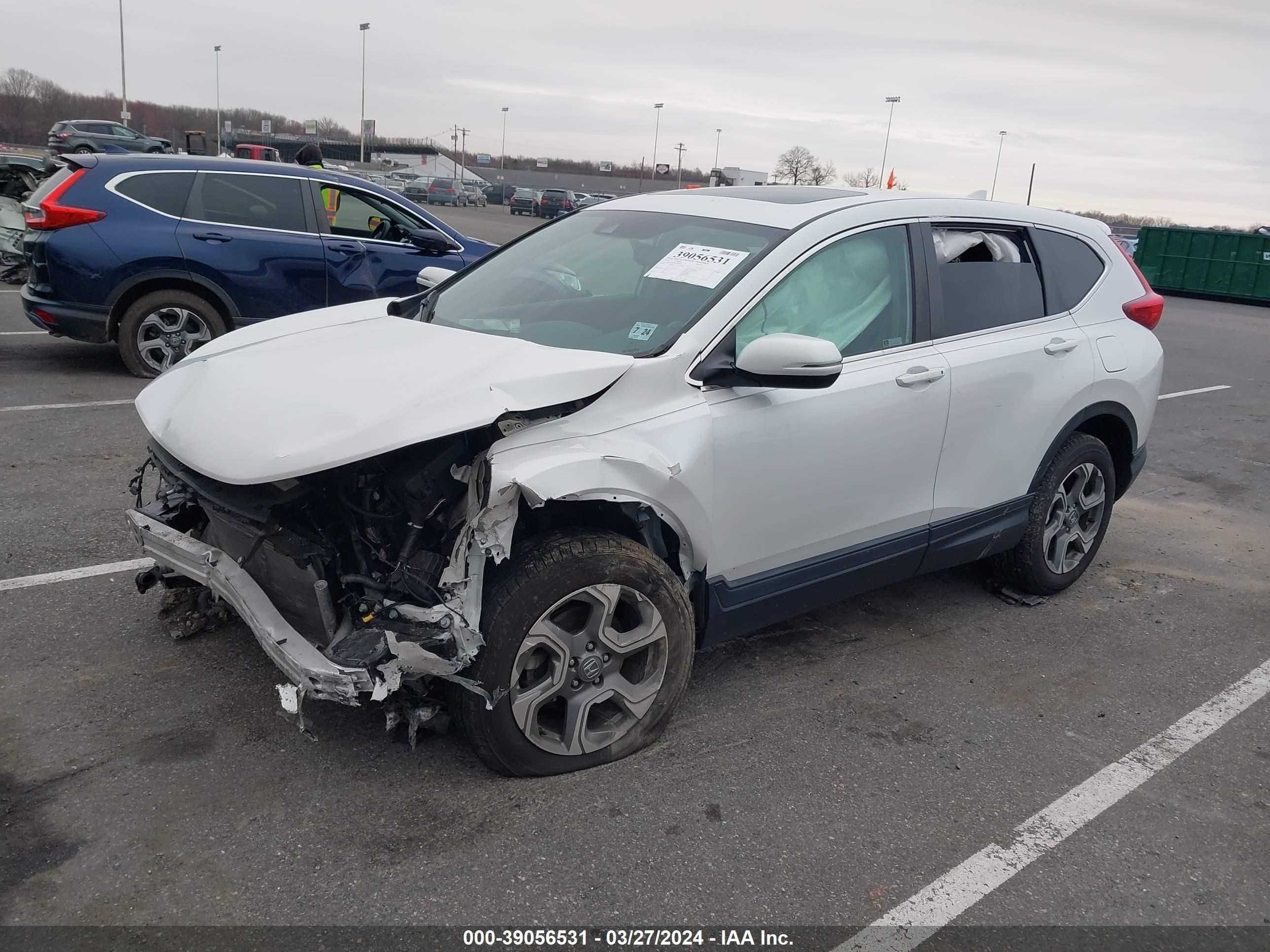 Photo 1 VIN: 2HKRW2H8XKH644560 - HONDA CR-V 