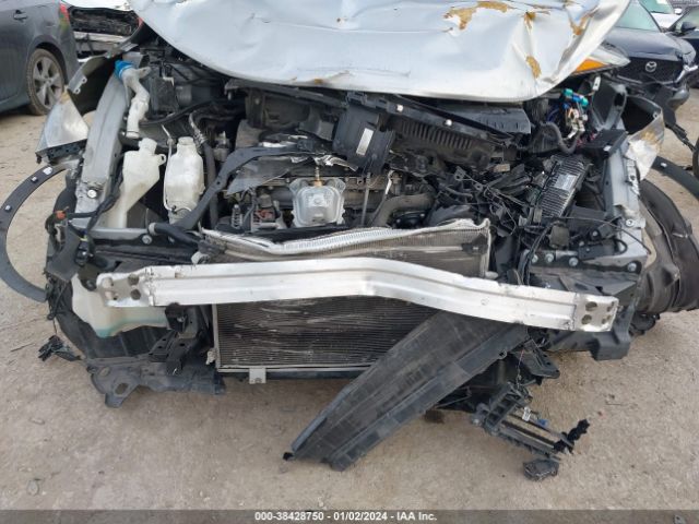 Photo 5 VIN: 2HKRW5H37JH421185 - HONDA CR-V 