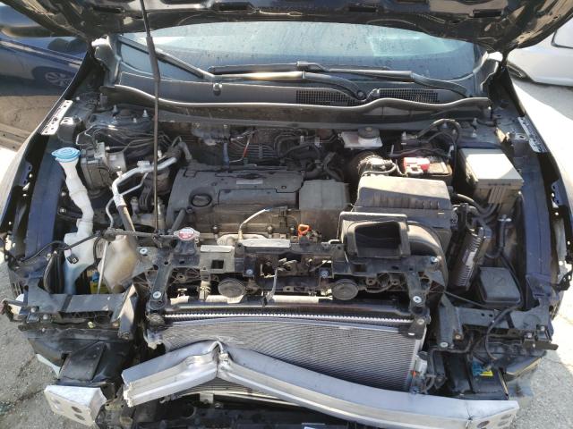 Photo 6 VIN: 2HKRW6H30HH211589 - HONDA CR-V LX 