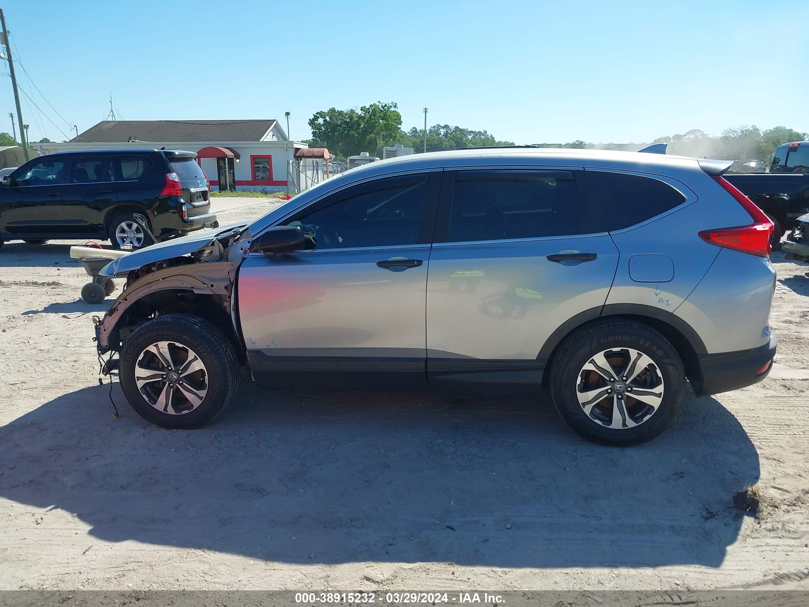 Photo 13 VIN: 2HKRW6H32JH218047 - HONDA CR-V 