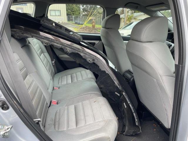 Photo 5 VIN: 2HKRW6H3XKH201918 - HONDA CR-V LX 