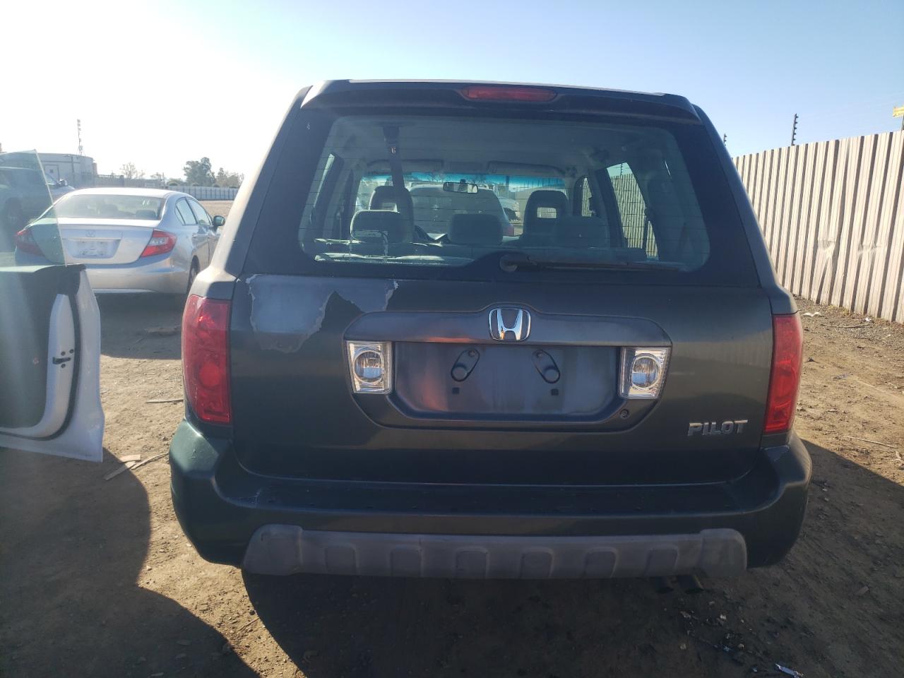 Photo 5 VIN: 2HKYF18113H558726 - HONDA PILOT 