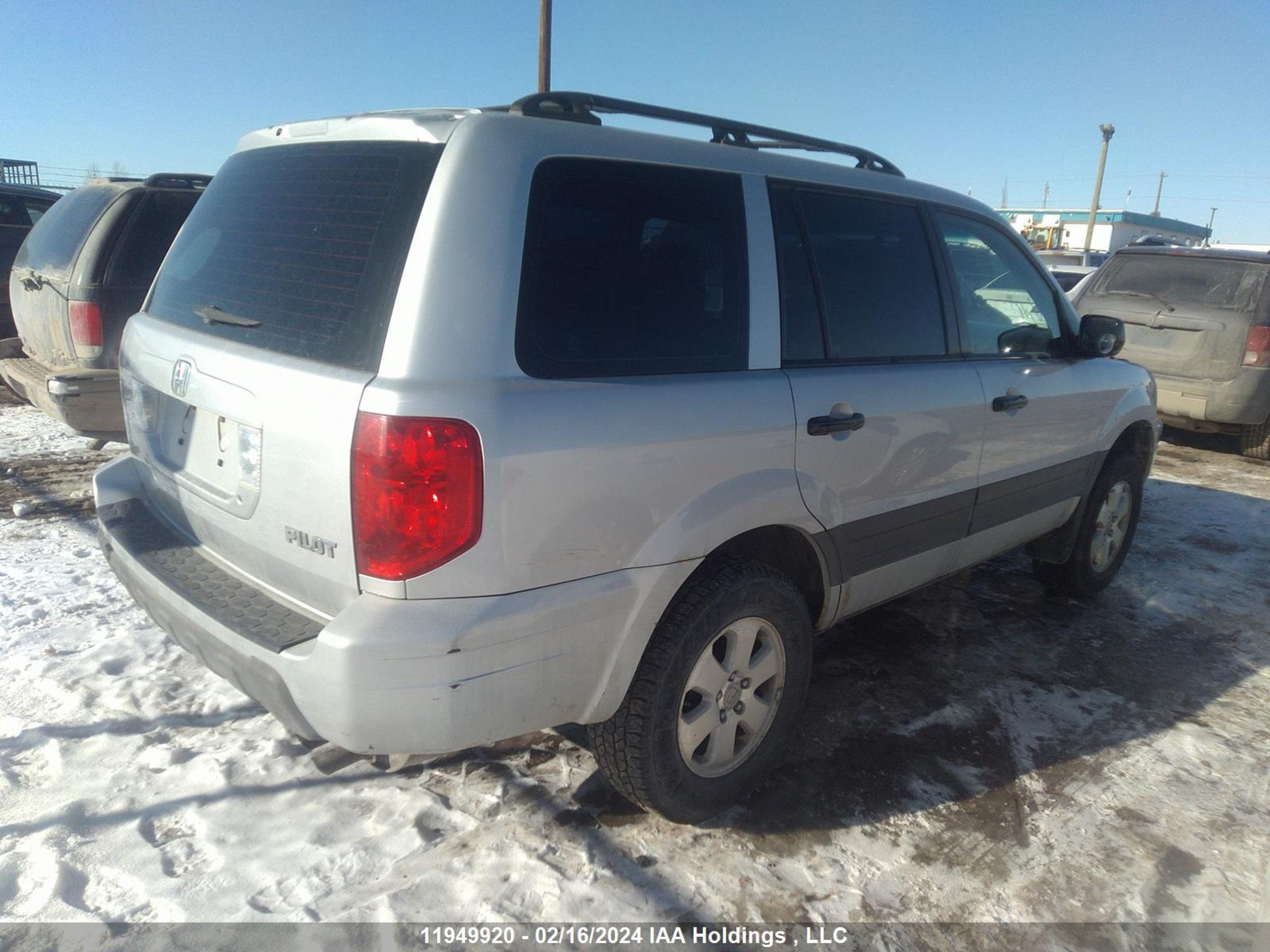 Photo 3 VIN: 2HKYF18124H562012 - HONDA PILOT 