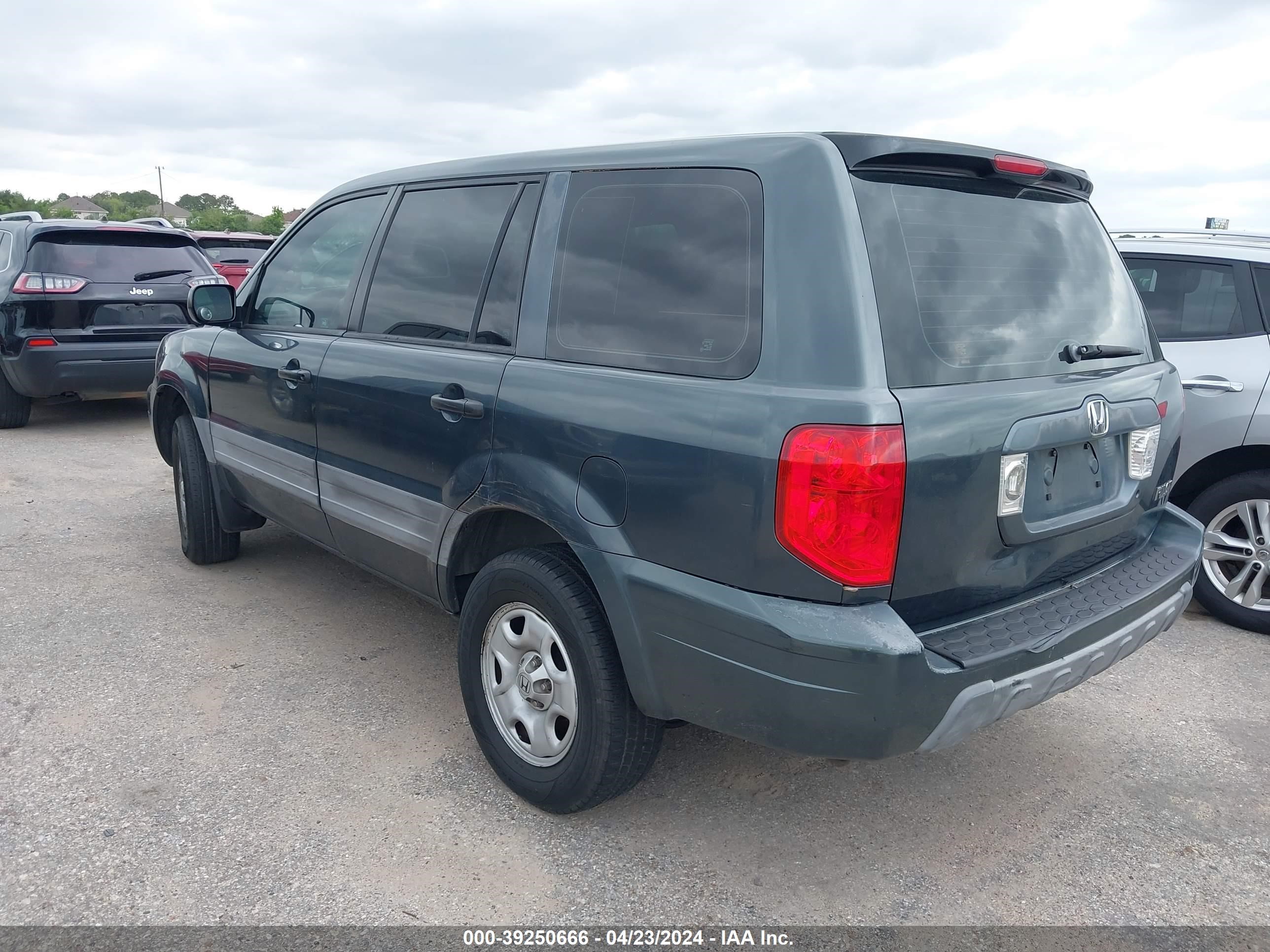 Photo 2 VIN: 2HKYF18143H607398 - HONDA PILOT 