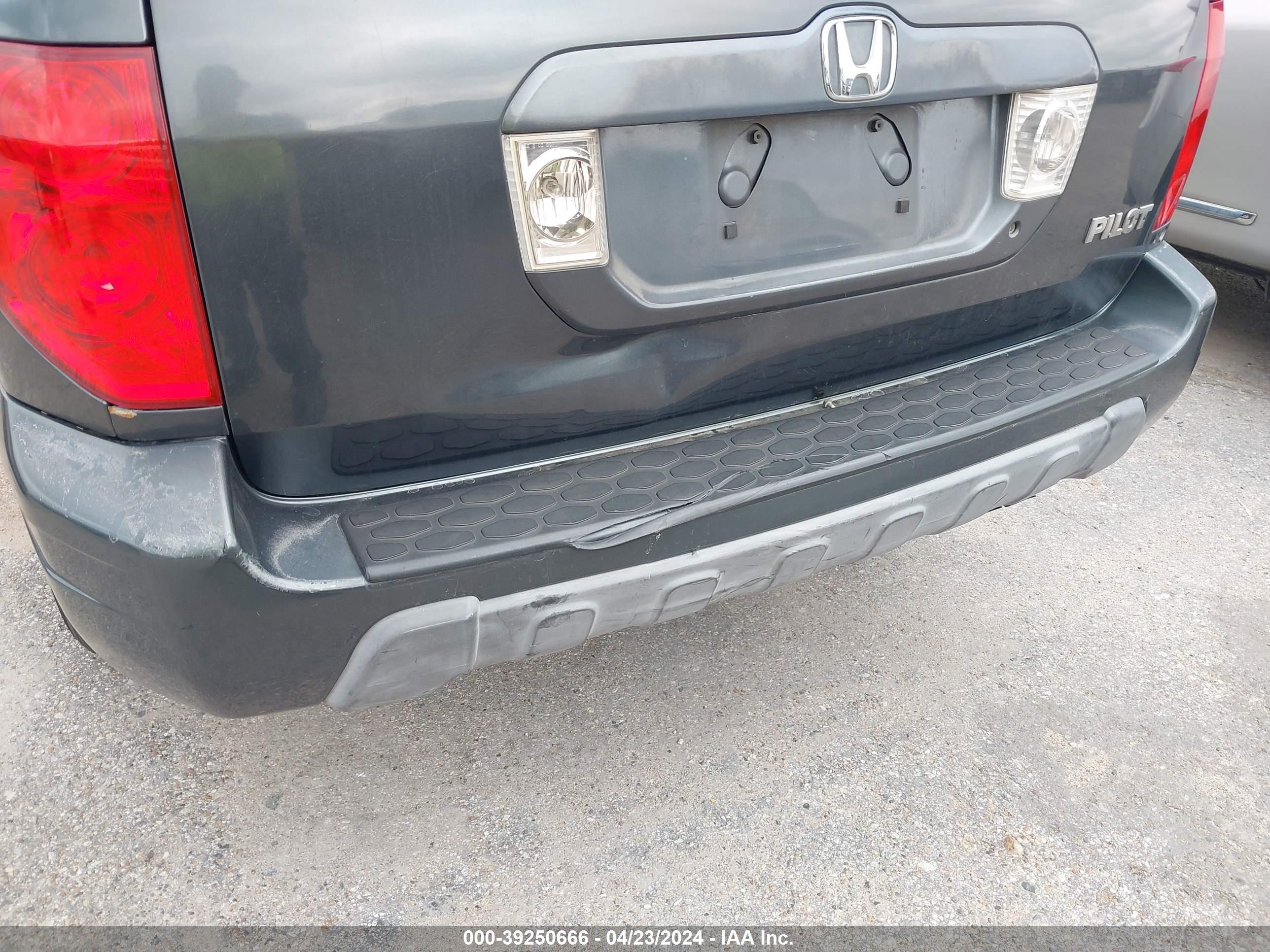 Photo 5 VIN: 2HKYF18143H607398 - HONDA PILOT 