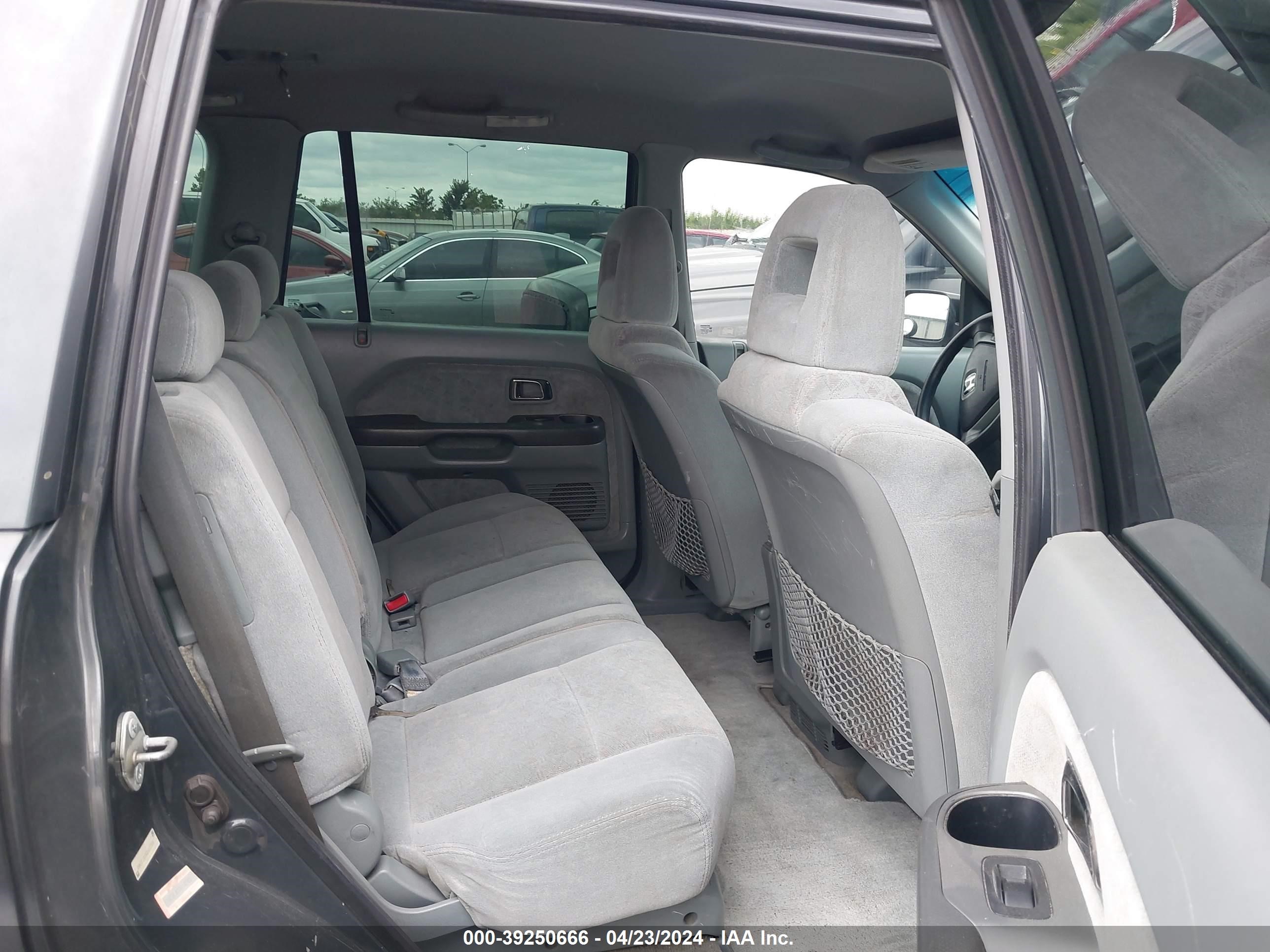 Photo 7 VIN: 2HKYF18143H607398 - HONDA PILOT 