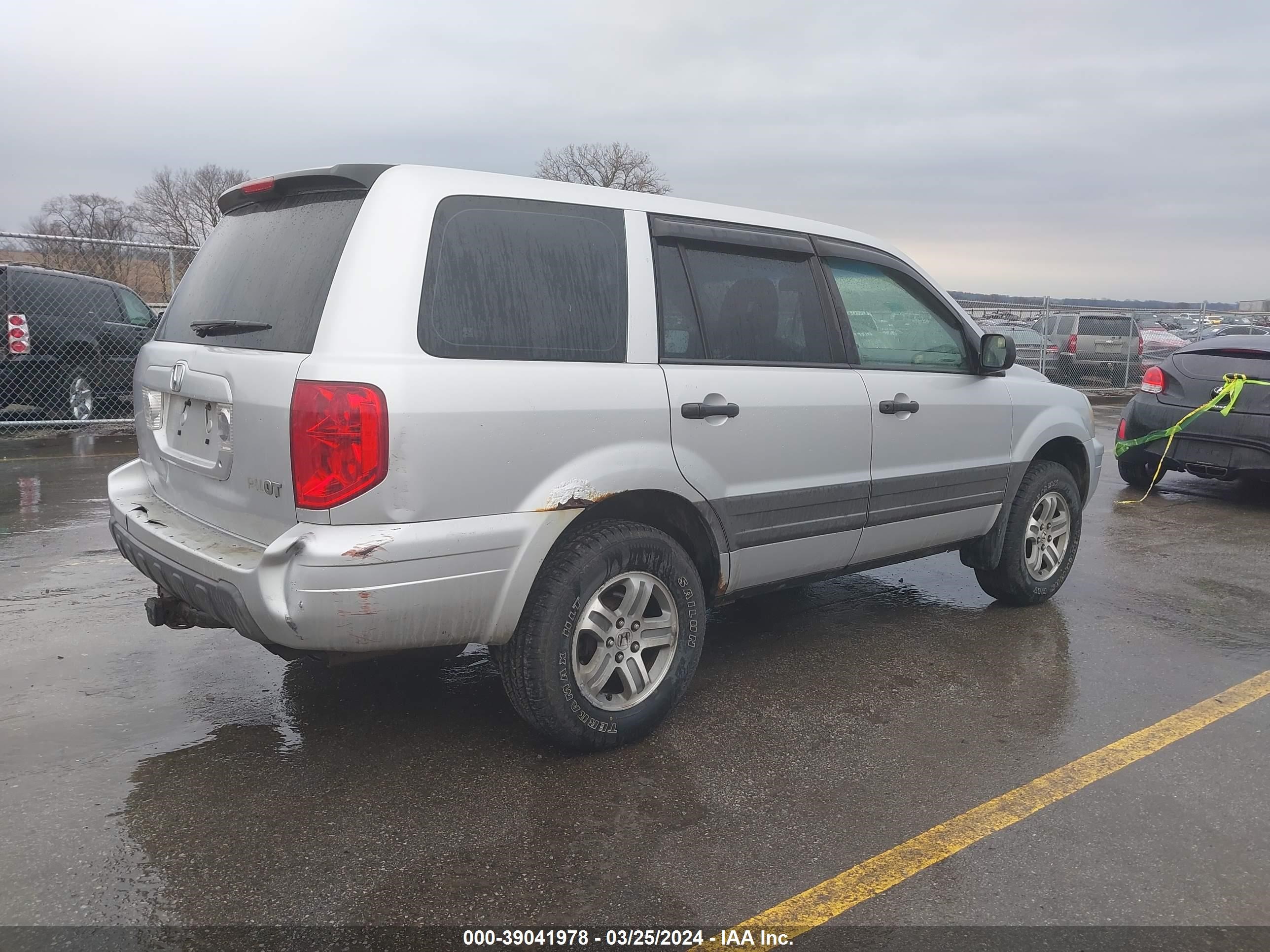 Photo 3 VIN: 2HKYF18145H558027 - HONDA PILOT 