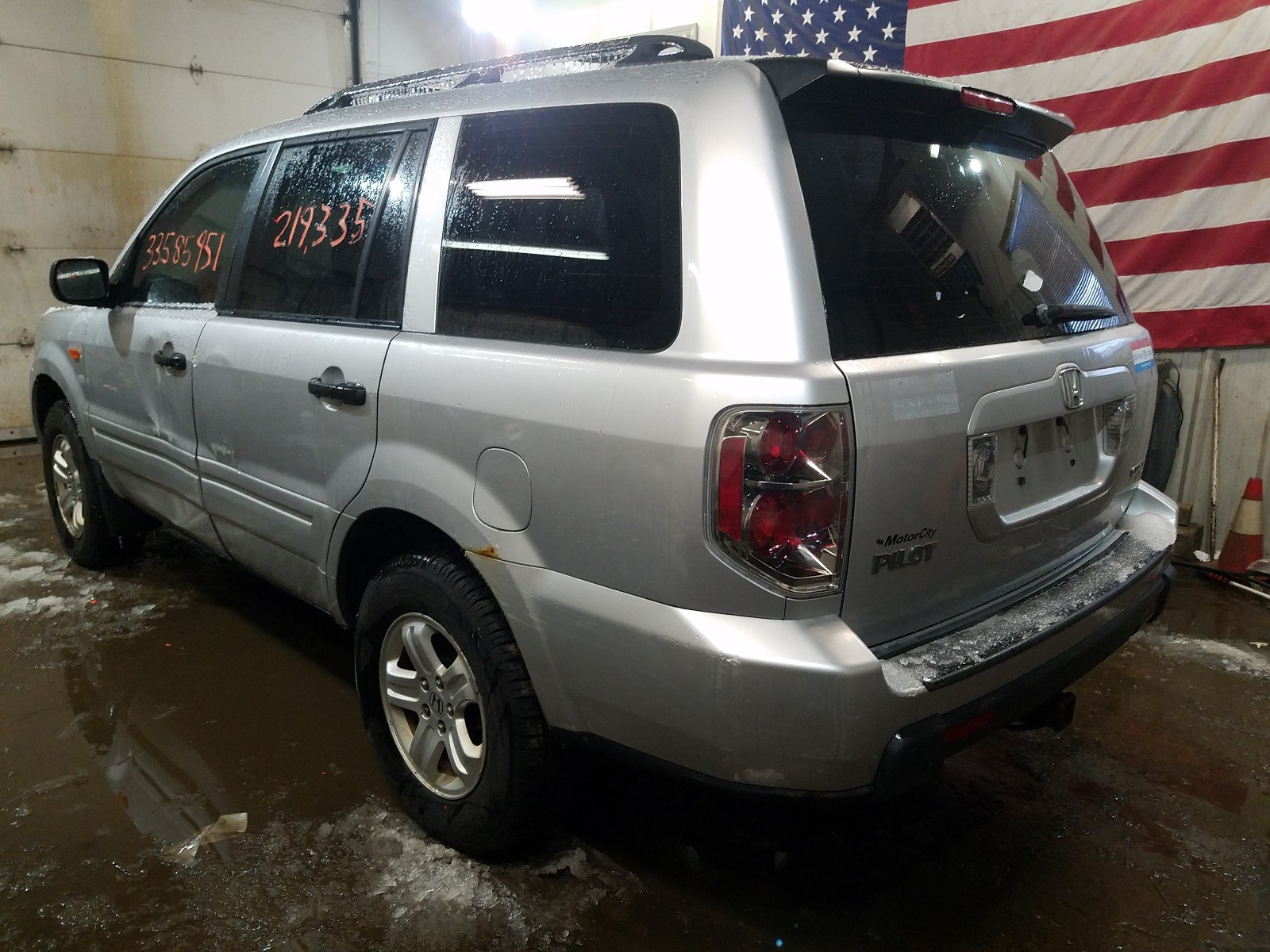 Photo 2 VIN: 2HKYF18167H504117 - HONDA PILOT LX 