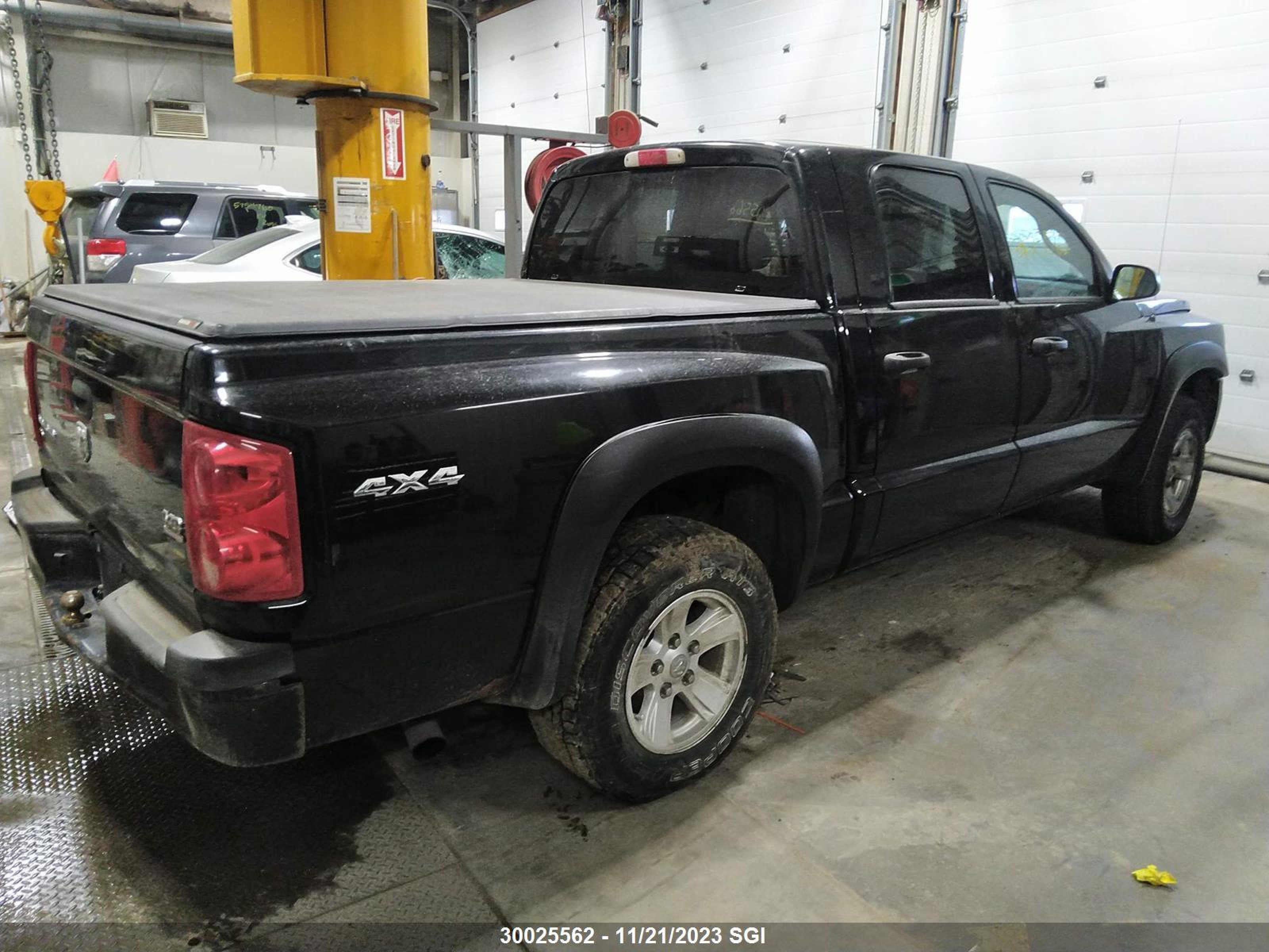 Photo 3 VIN: 2HKYF18167H507101 - DODGE DAKOTA 