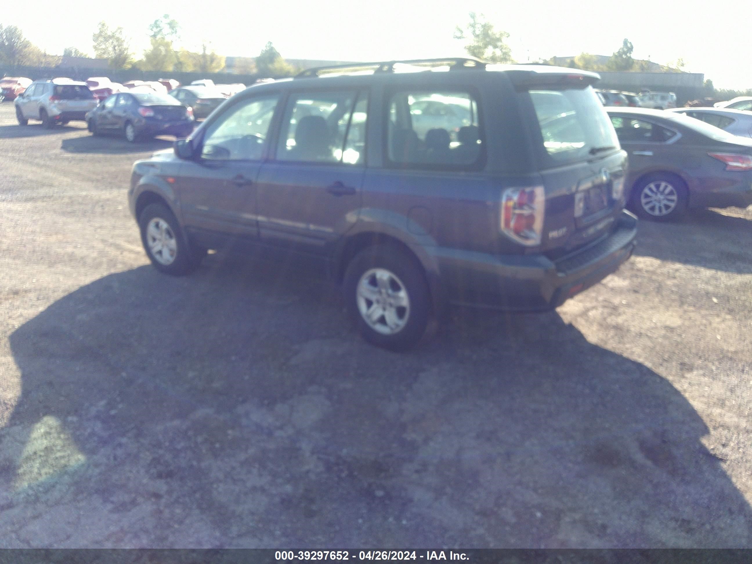 Photo 2 VIN: 2HKYF18186H557349 - HONDA PILOT 