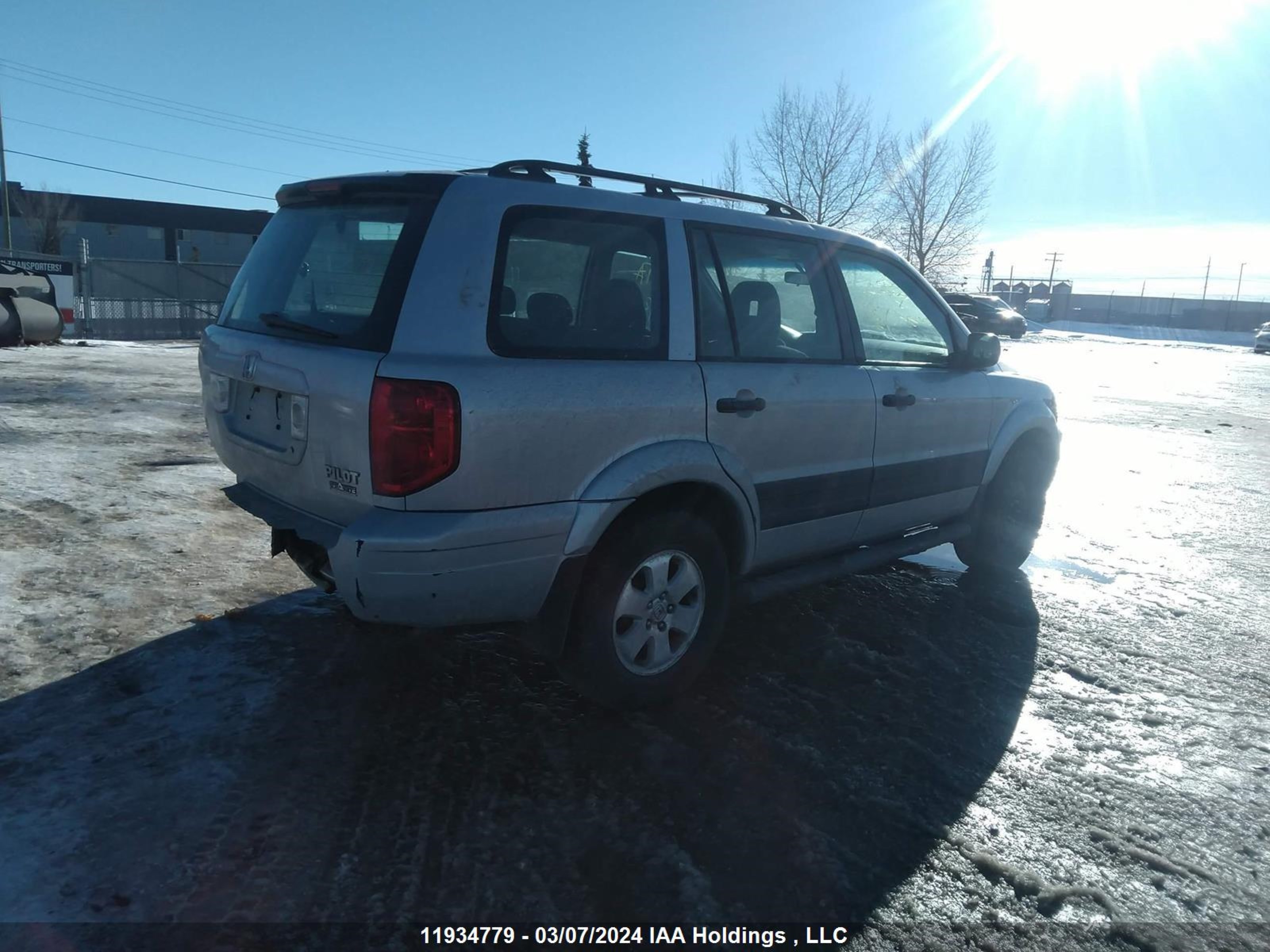 Photo 3 VIN: 2HKYF181X4H003520 - HONDA PILOT 