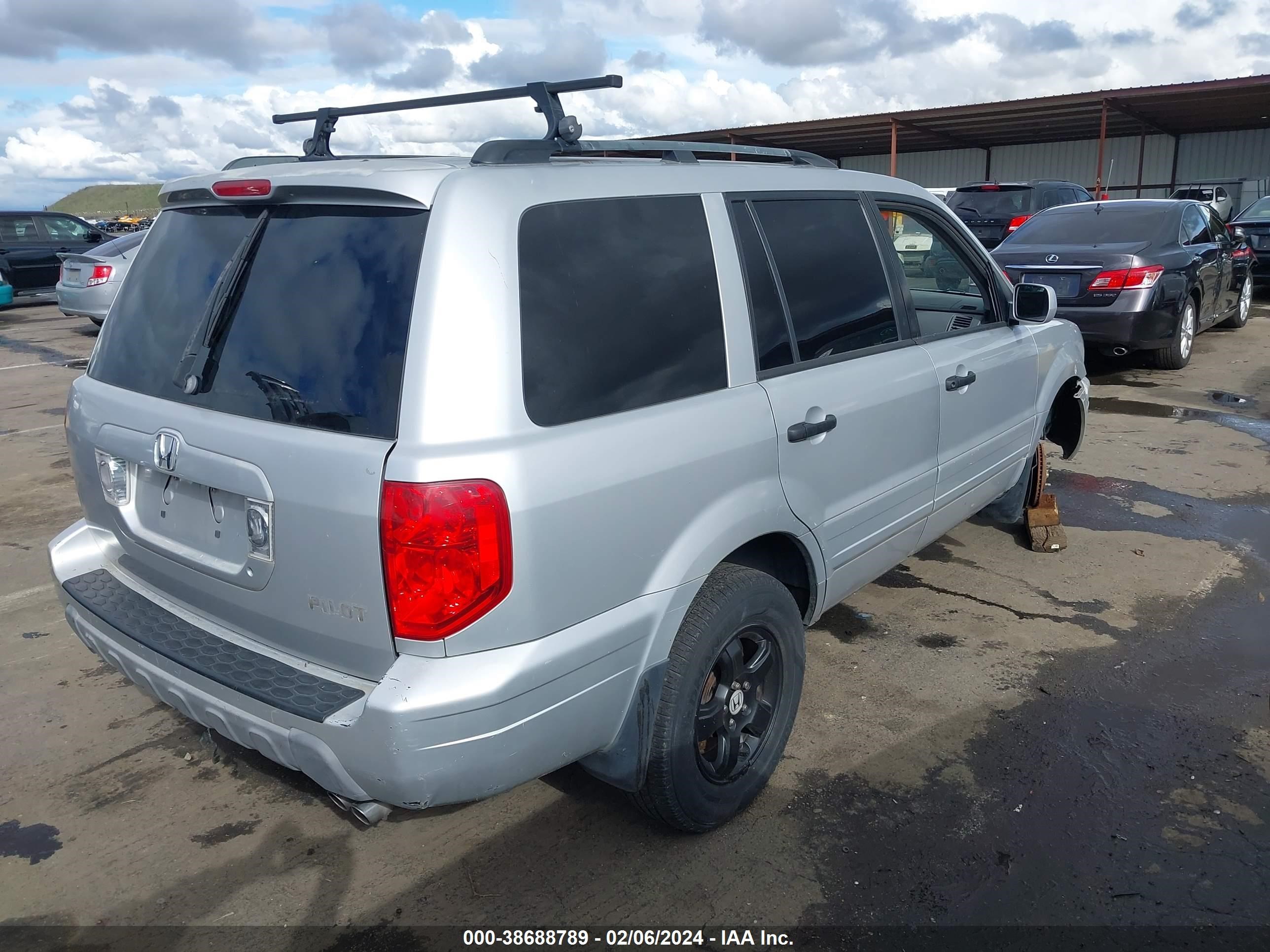 Photo 3 VIN: 2HKYF18404H507519 - HONDA PILOT 