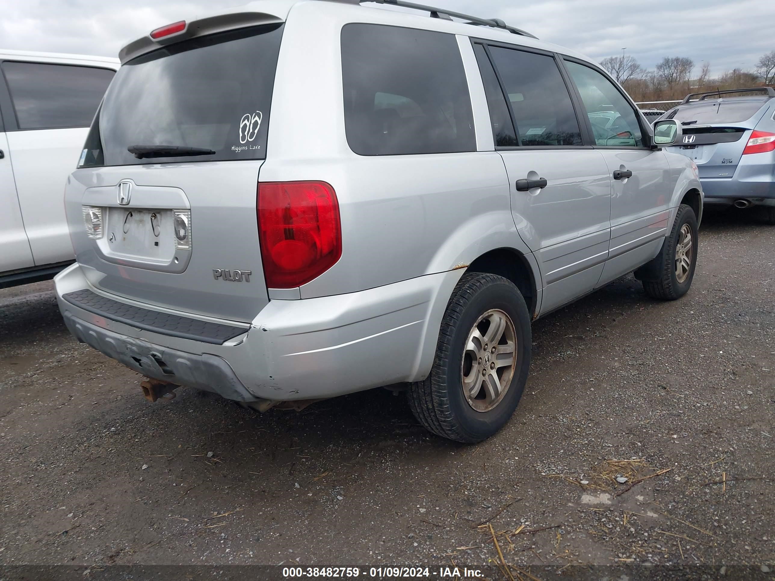 Photo 3 VIN: 2HKYF18414H587574 - HONDA PILOT 