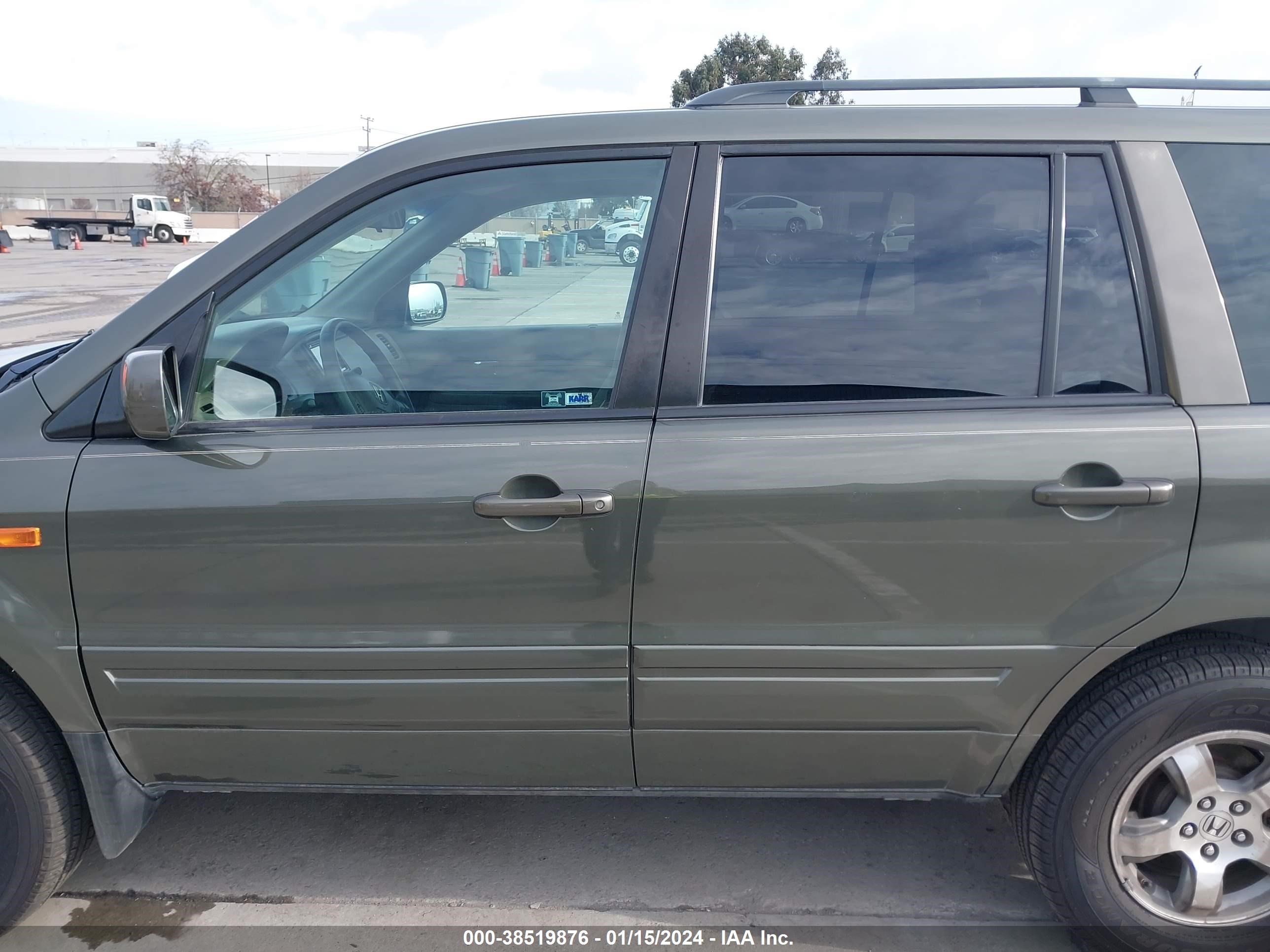 Photo 14 VIN: 2HKYF18416H507905 - HONDA PILOT 