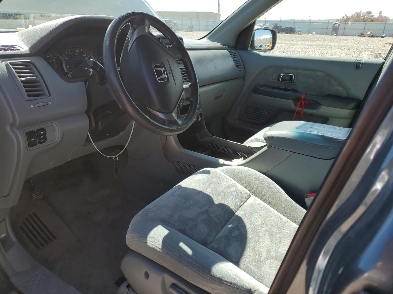 Photo 6 VIN: 2HKYF18423H533893 - HONDA PILOT 