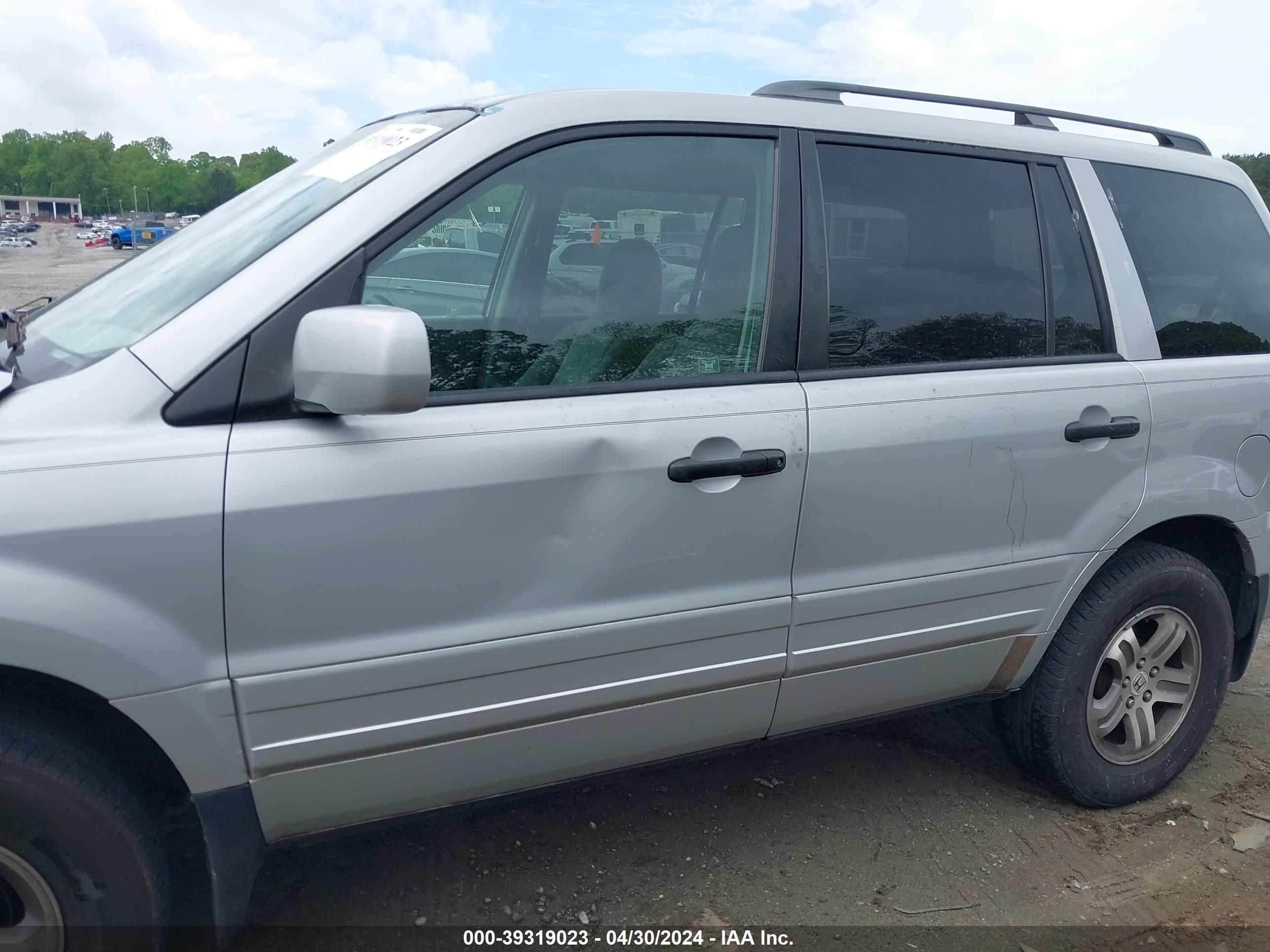 Photo 12 VIN: 2HKYF18433H524586 - HONDA PILOT 