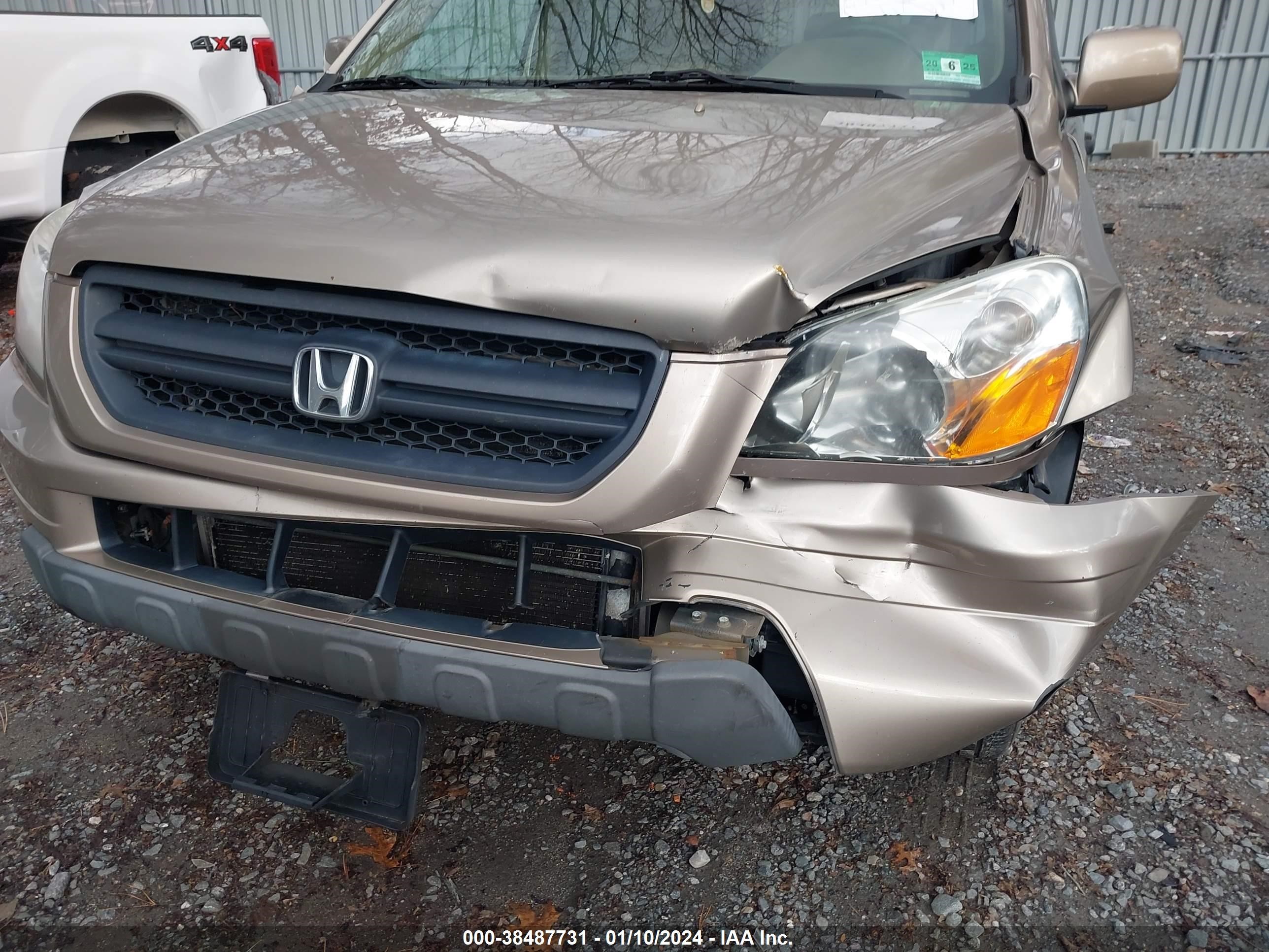 Photo 5 VIN: 2HKYF18454H594432 - HONDA PILOT 