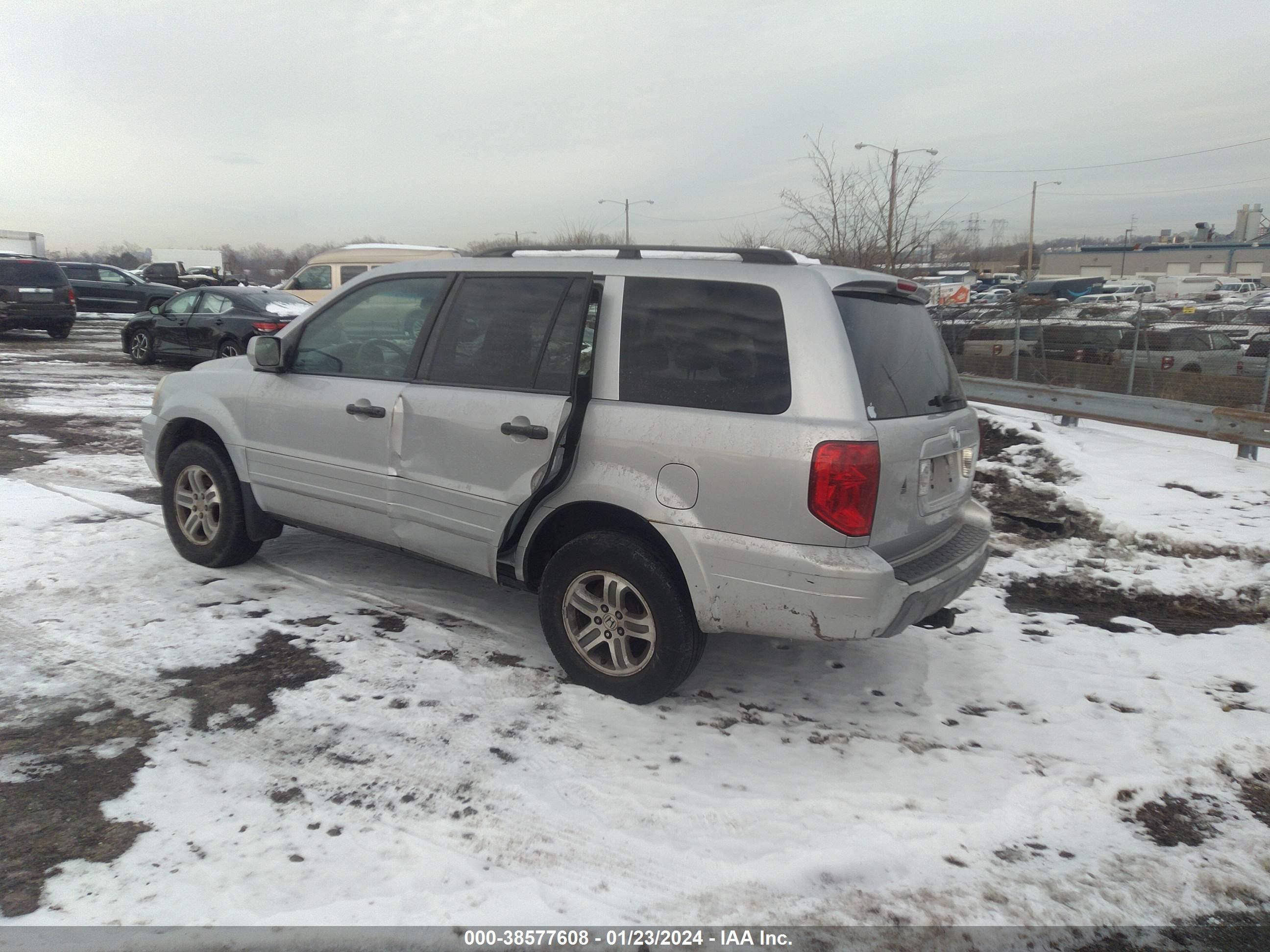 Photo 2 VIN: 2HKYF18454H615554 - HONDA PILOT 