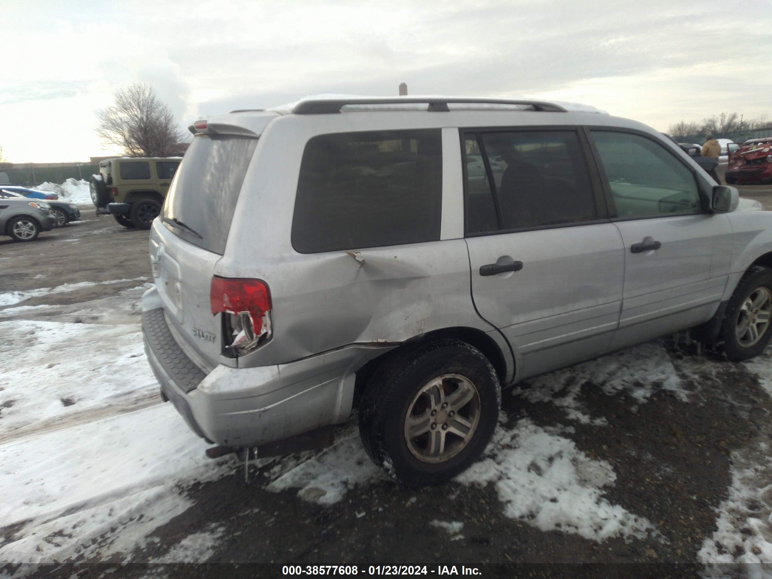 Photo 5 VIN: 2HKYF18454H615554 - HONDA PILOT 