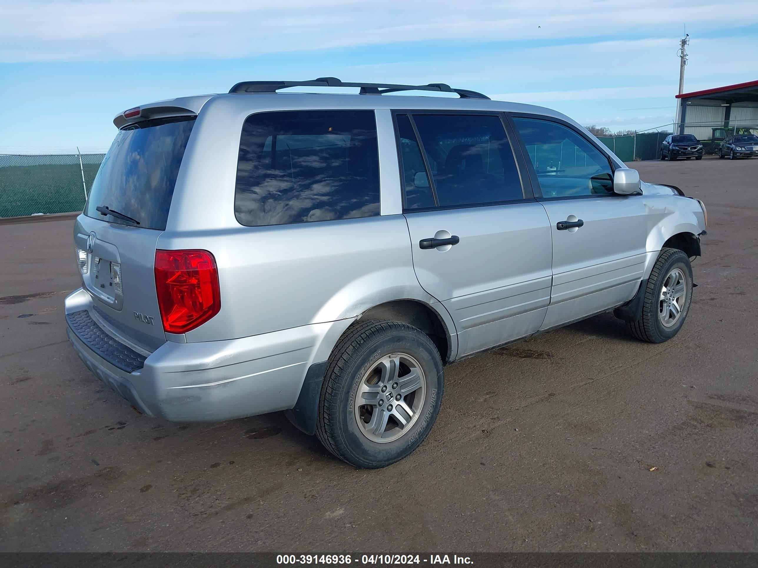 Photo 3 VIN: 2HKYF18484H553079 - HONDA PILOT 