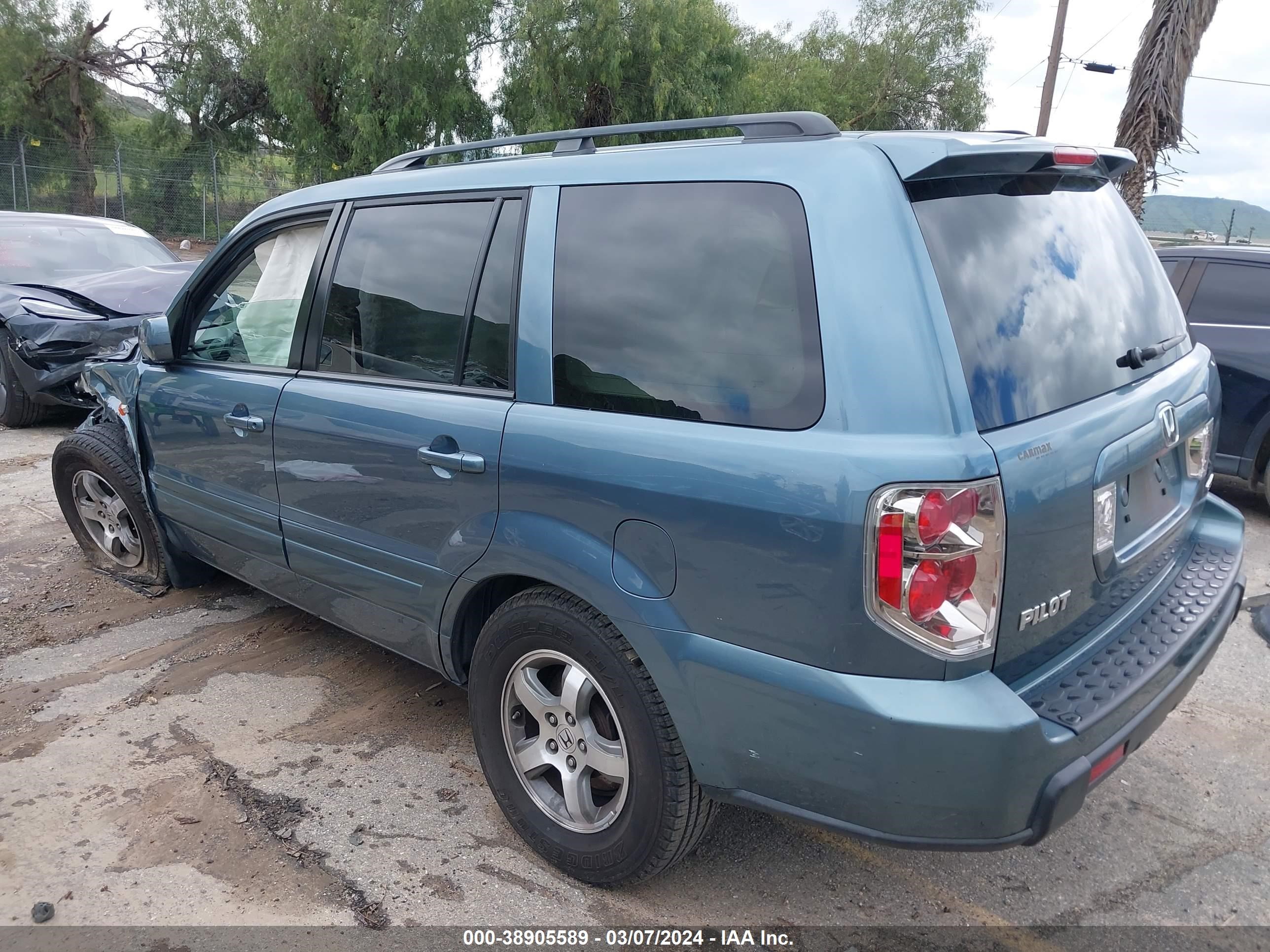 Photo 2 VIN: 2HKYF18497H533444 - HONDA PILOT 