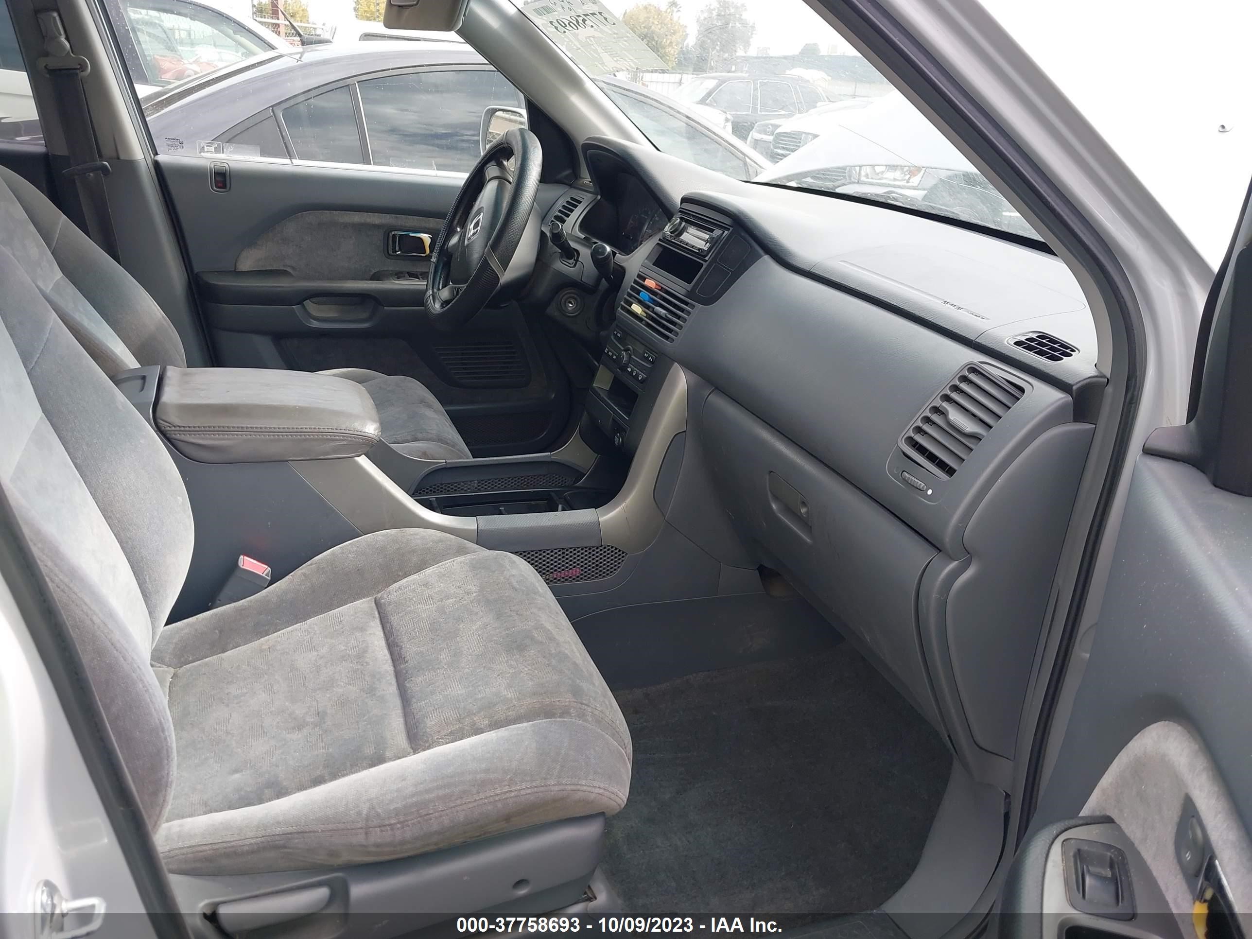 Photo 4 VIN: 2HKYF184X3H542566 - HONDA PILOT 