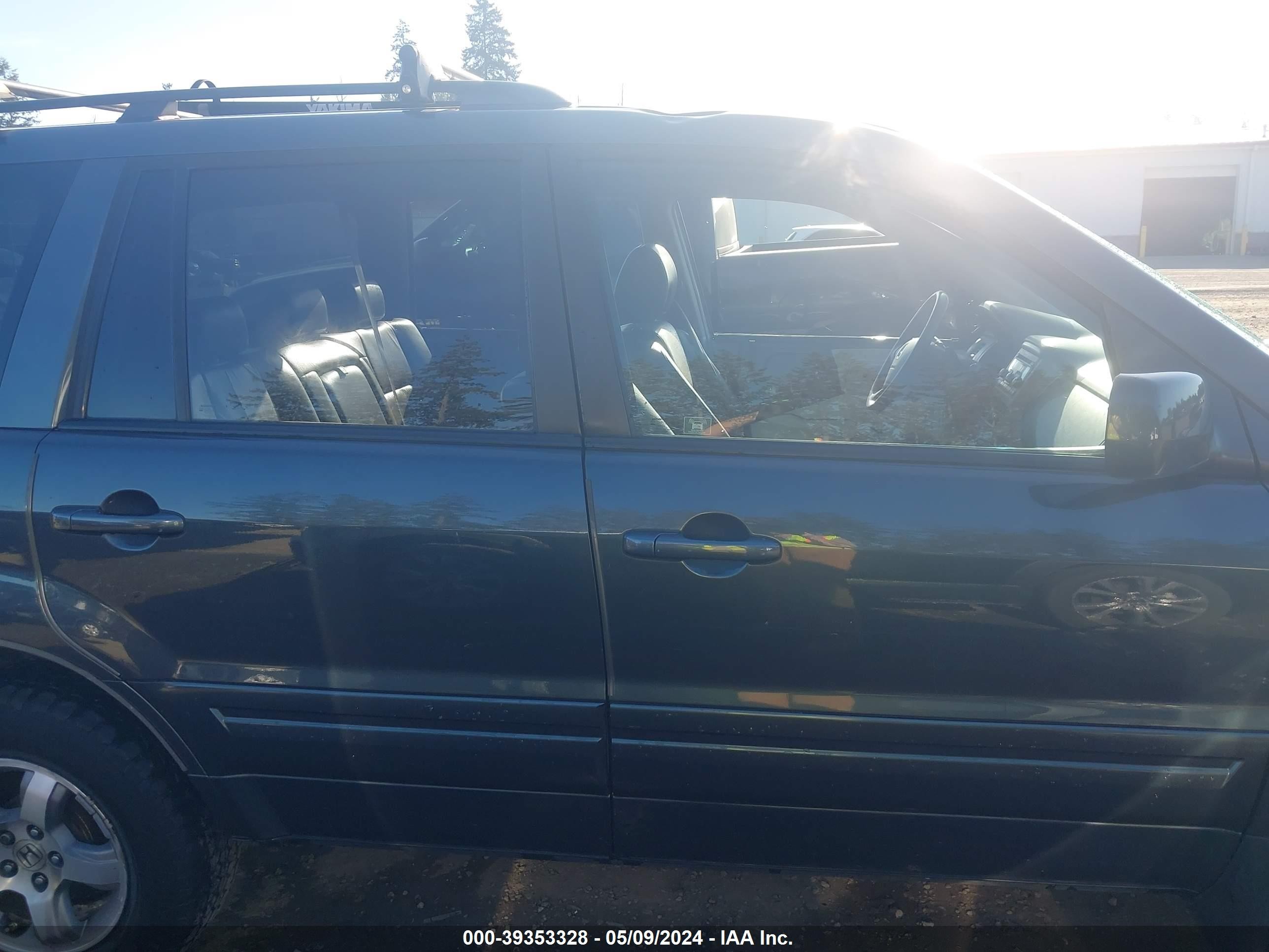 Photo 13 VIN: 2HKYF18506H556120 - HONDA PILOT 