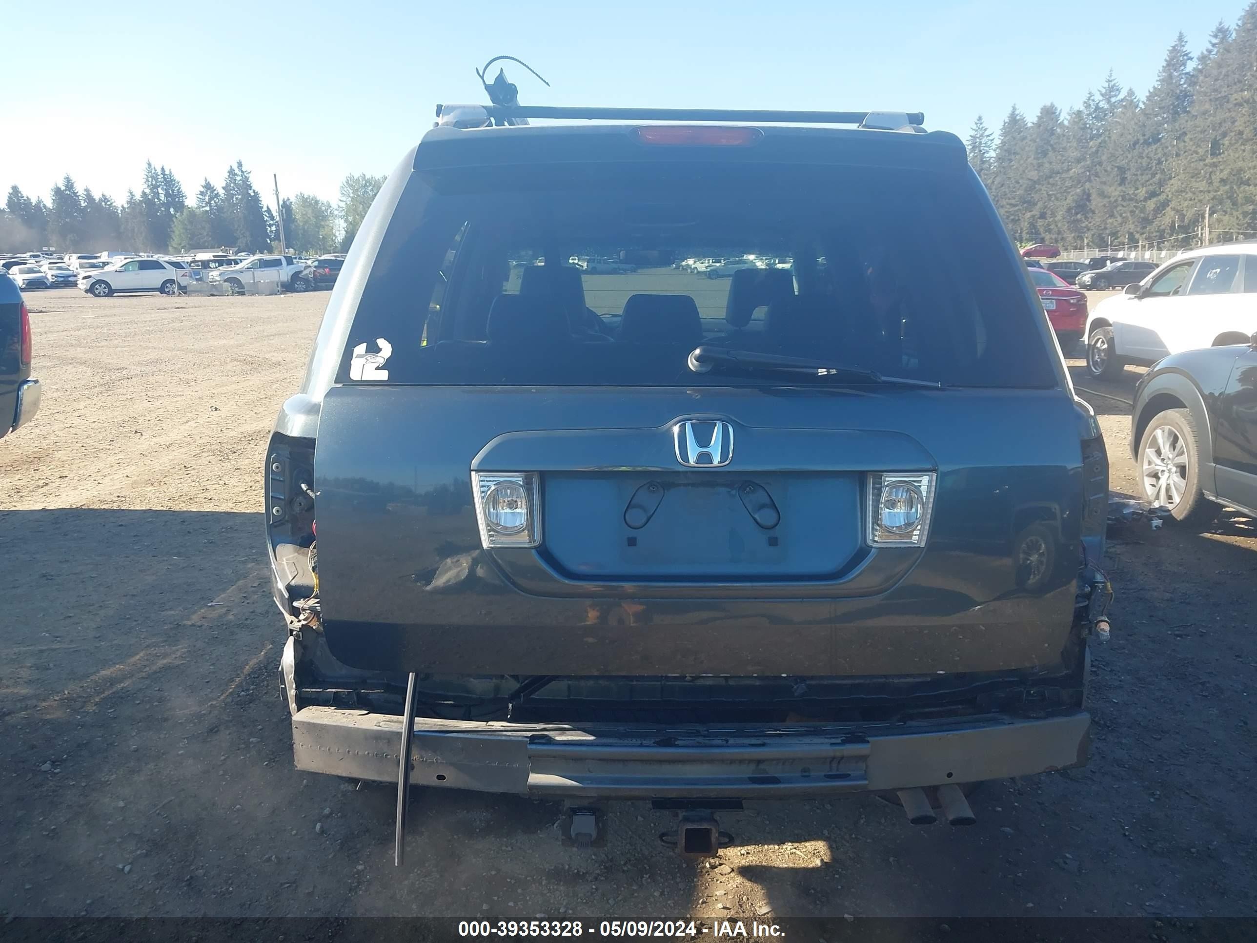 Photo 16 VIN: 2HKYF18506H556120 - HONDA PILOT 