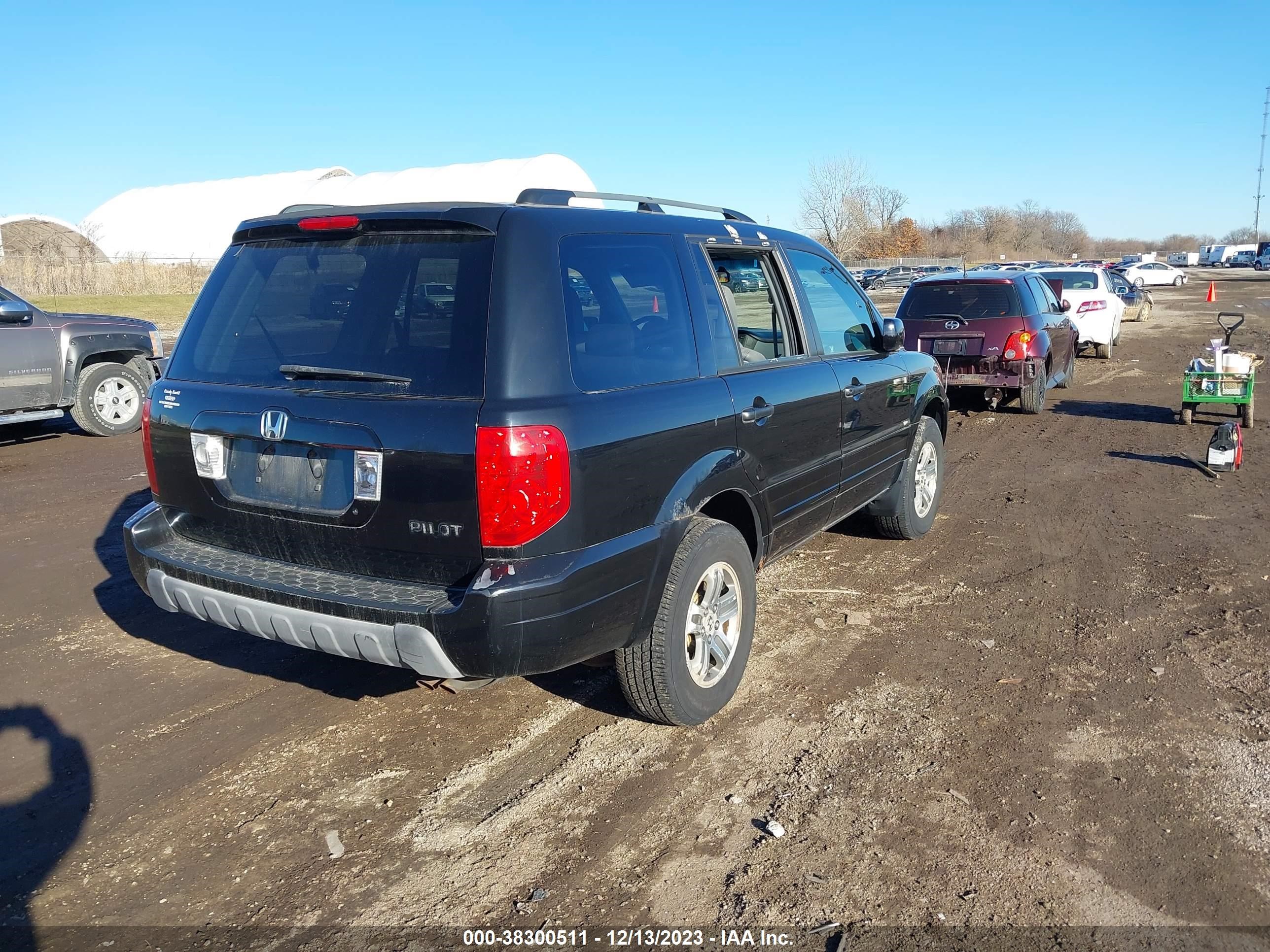 Photo 3 VIN: 2HKYF18513H527639 - HONDA PILOT 