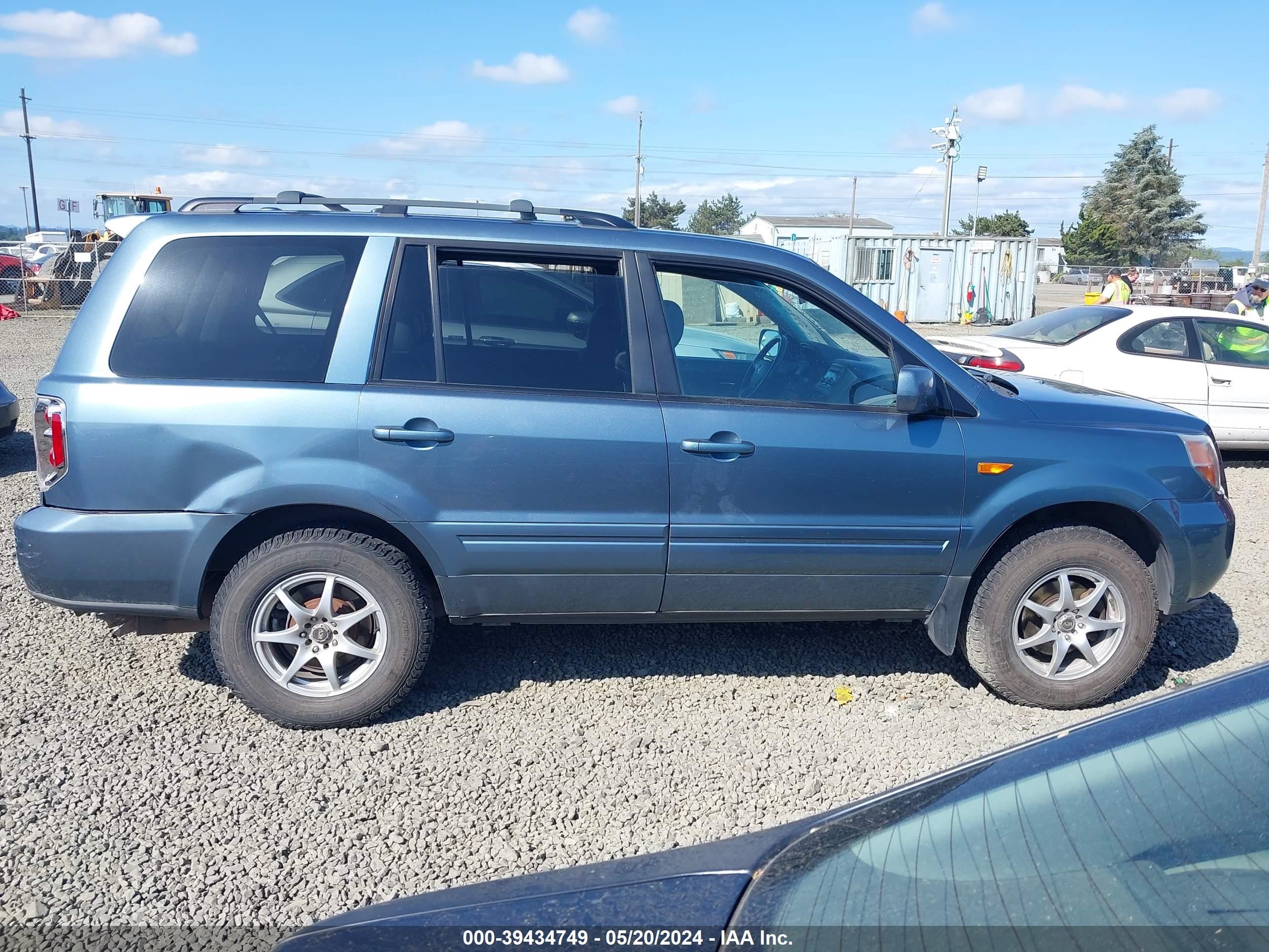 Photo 13 VIN: 2HKYF18517H516629 - HONDA PILOT 