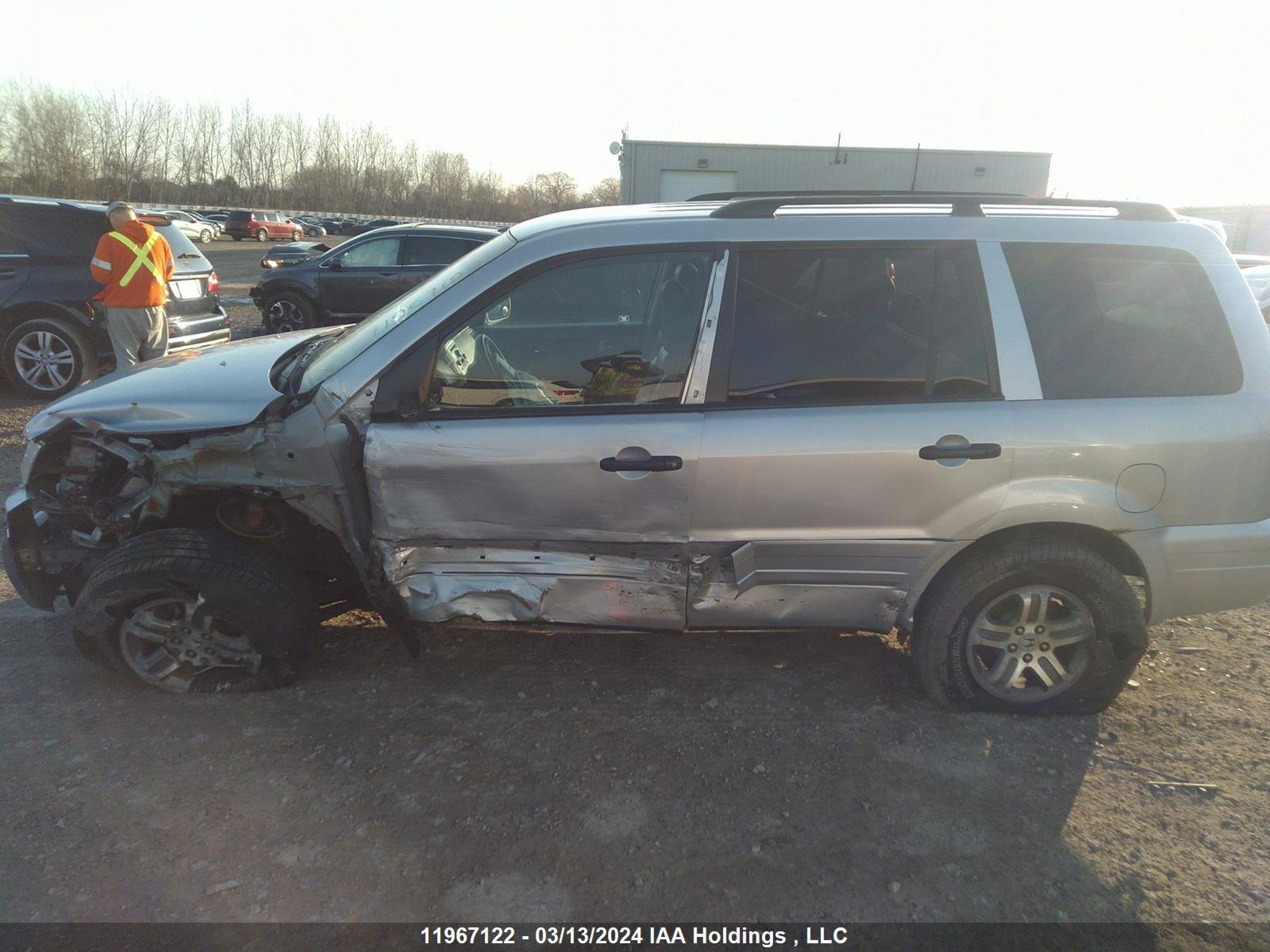 Photo 13 VIN: 2HKYF18524H583395 - HONDA PILOT 